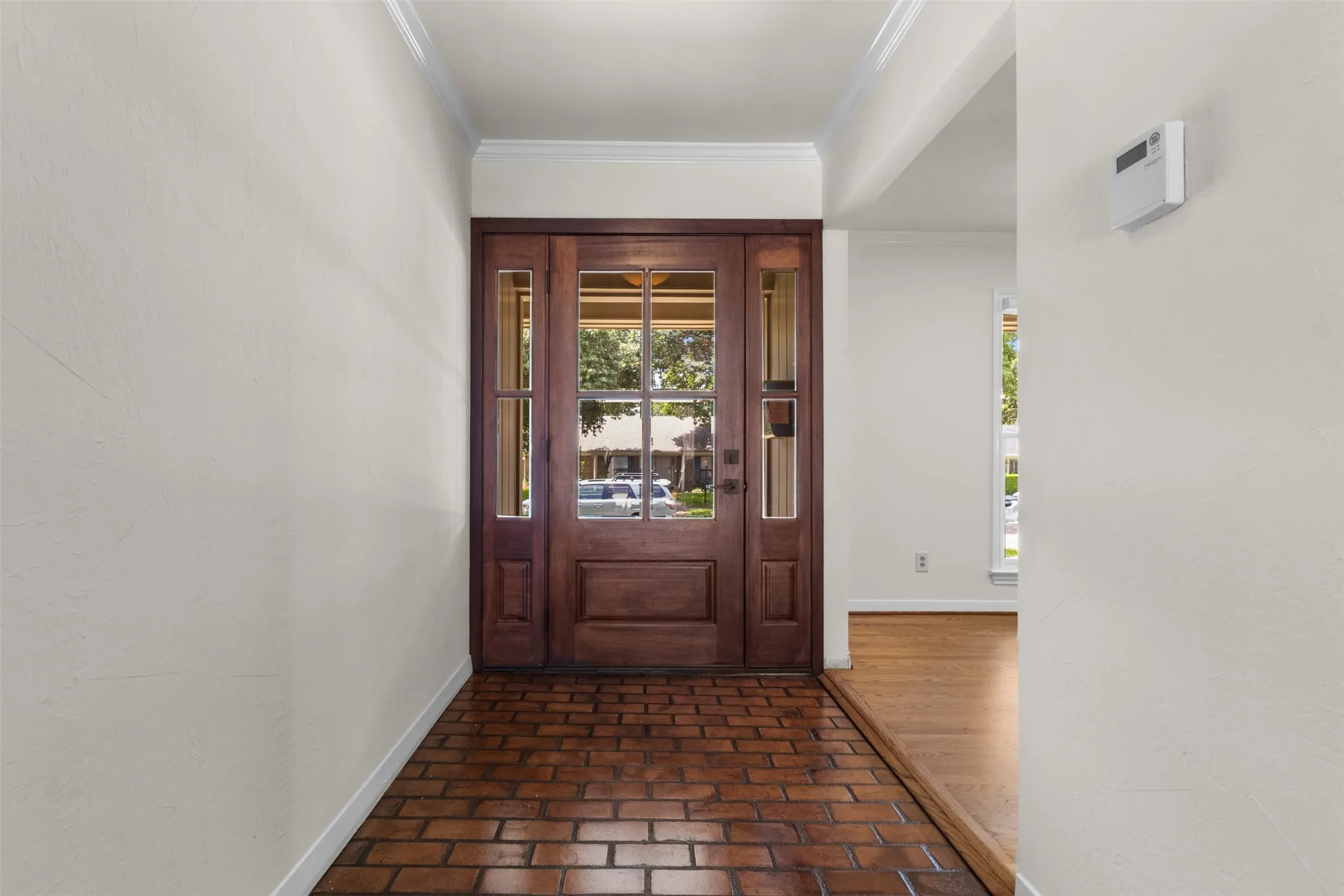 Single Family Residence For Sale in Dallas County , 908 Vinecrest Lane, Richardson, Texas 75080, 3 Bedroom, 2 Bathroom, Garage spaces, 2,342 Sqft, built in 1969, mls#21317154, Real Estate Agent in Richardson, Homes For Sale in Dallas county, Homes For Sale in Richardson, Realtor in Richardson Texas, Real Estate Brokerage Independent Realty Texas, Luminita Cordes Realtor