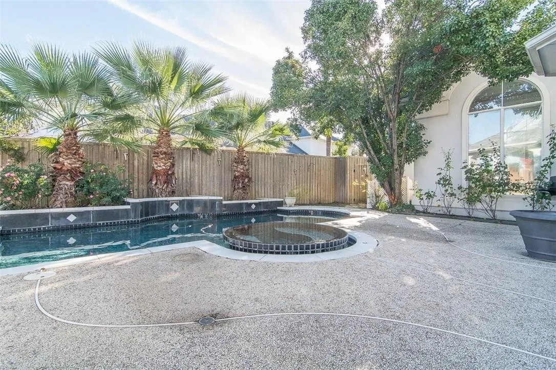 Single Family Residence For Rent in Collin County , 18007 Rock Branch Drive, Dallas, Texas 75287, 4 Bedrooms, 3 Bathrooms, 3 Garage spaces, 3,920 Sqft, built in 1996, Price $5,000, mls#21317133, Real Estate Agent in Dallas, Homes For Rent in Collin county, Homes For Rent in Dallas, Realtor in Dallas Texas, Real Estate Brokerage Independent Realty Texas, Luminita Cordes Realtor