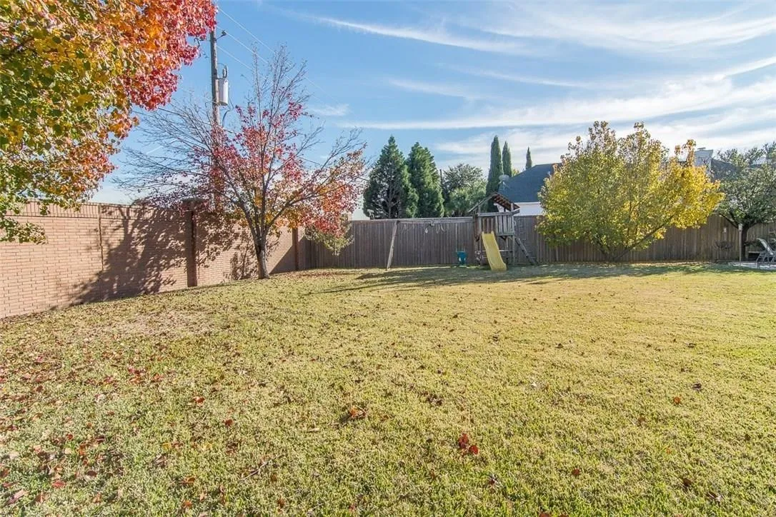 Single Family Residence For Rent in Collin County , 18007 Rock Branch Drive, Dallas, Texas 75287, 4 Bedrooms, 3 Bathrooms, 3 Garage spaces, 3,920 Sqft, built in 1996, Price $5,000, mls#21317133, Real Estate Agent in Dallas, Homes For Rent in Collin county, Homes For Rent in Dallas, Realtor in Dallas Texas, Real Estate Brokerage Independent Realty Texas, Luminita Cordes Realtor