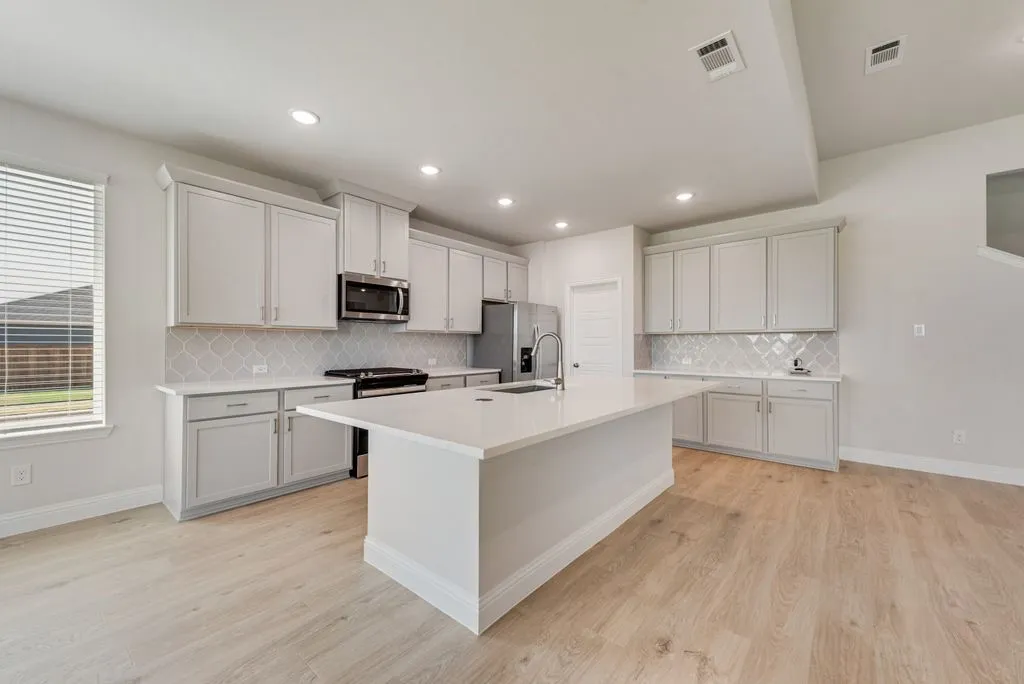 Single Family Residence For Sale in Tarrant County , 617 Marcus Lane, Crowley, Texas 76036, 4 Bedroom, 5 Bathroom, 2 Garage spaces, 3,017 Sqft, built in 2026, mls#21317271, Real Estate Agent in Crowley, Homes For Sale in Tarrant county, Homes For Sale in Crowley, Realtor in Crowley Texas, Real Estate Brokerage Independent Realty Texas, Luminita Cordes Realtor