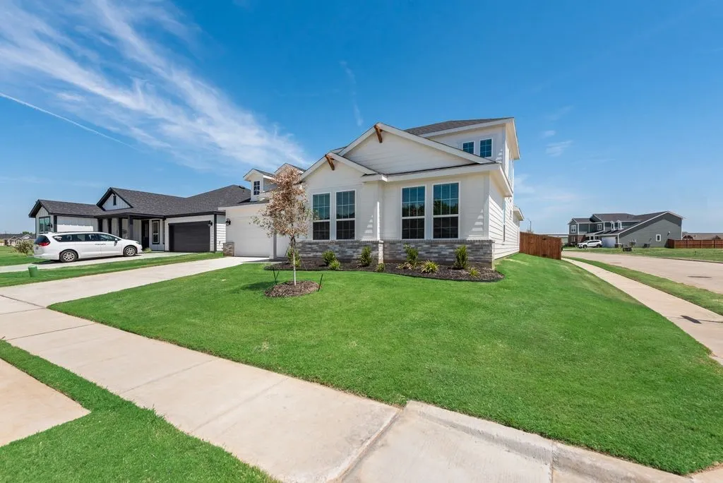 Single Family Residence For Sale in Tarrant County , 617 Marcus Lane, Crowley, Texas 76036, 4 Bedroom, 5 Bathroom, 2 Garage spaces, 3,017 Sqft, built in 2026, mls#21317271, Real Estate Agent in Crowley, Homes For Sale in Tarrant county, Homes For Sale in Crowley, Realtor in Crowley Texas, Real Estate Brokerage Independent Realty Texas, Luminita Cordes Realtor