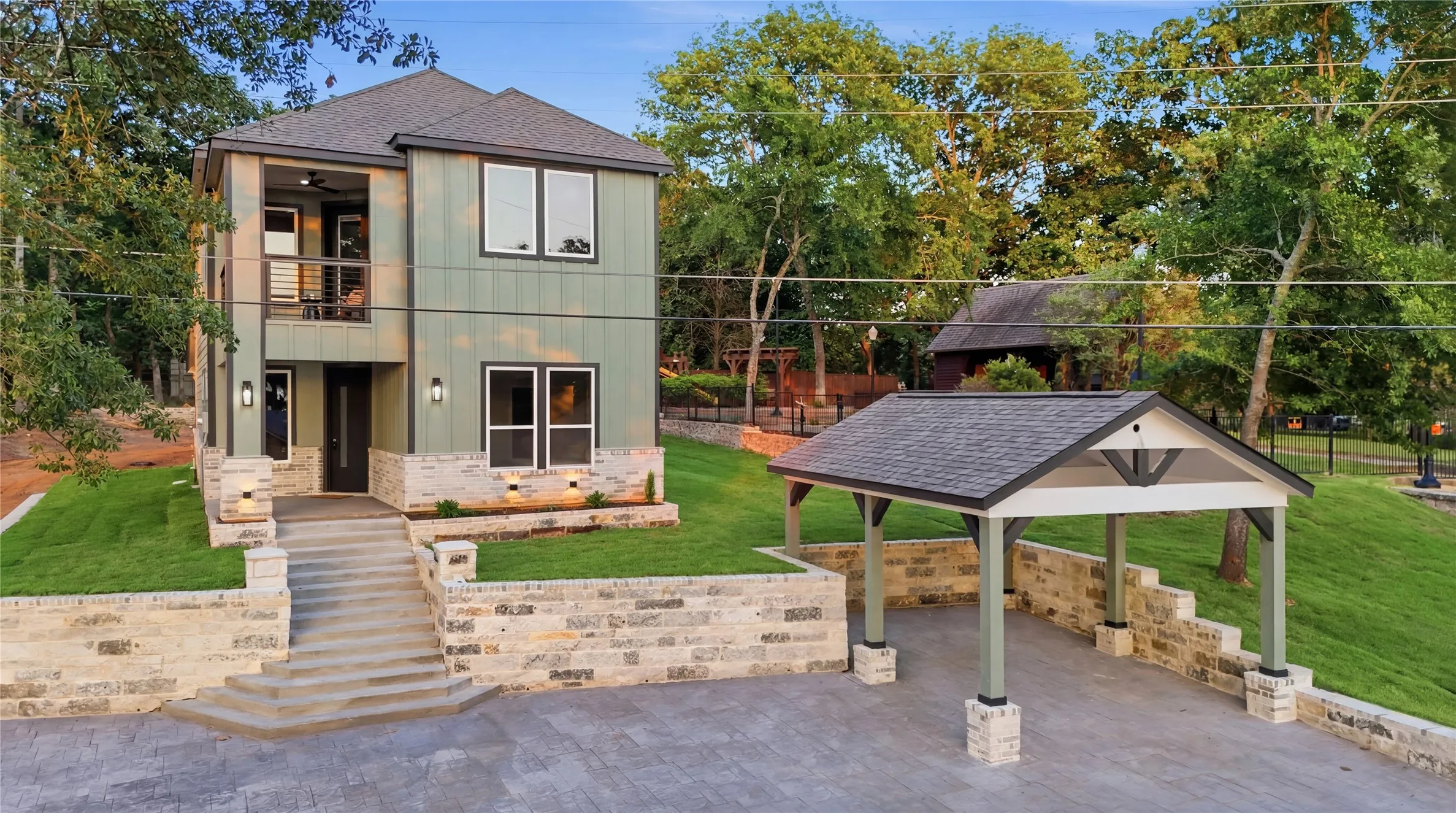 Single Family Residence For Sale in Henderson County , 2150 Lakeview Drive, Mabank, Texas 75156, 3 Bedroom, 4 Bathroom, Garage spaces, 2,800 Sqft, built in 2026, mls#21313452, Real Estate Agent in Mabank, Homes For Sale in Henderson county, Homes For Sale in Mabank, Realtor in Mabank Texas, Real Estate Brokerage Independent Realty Texas, Luminita Cordes Realtor
