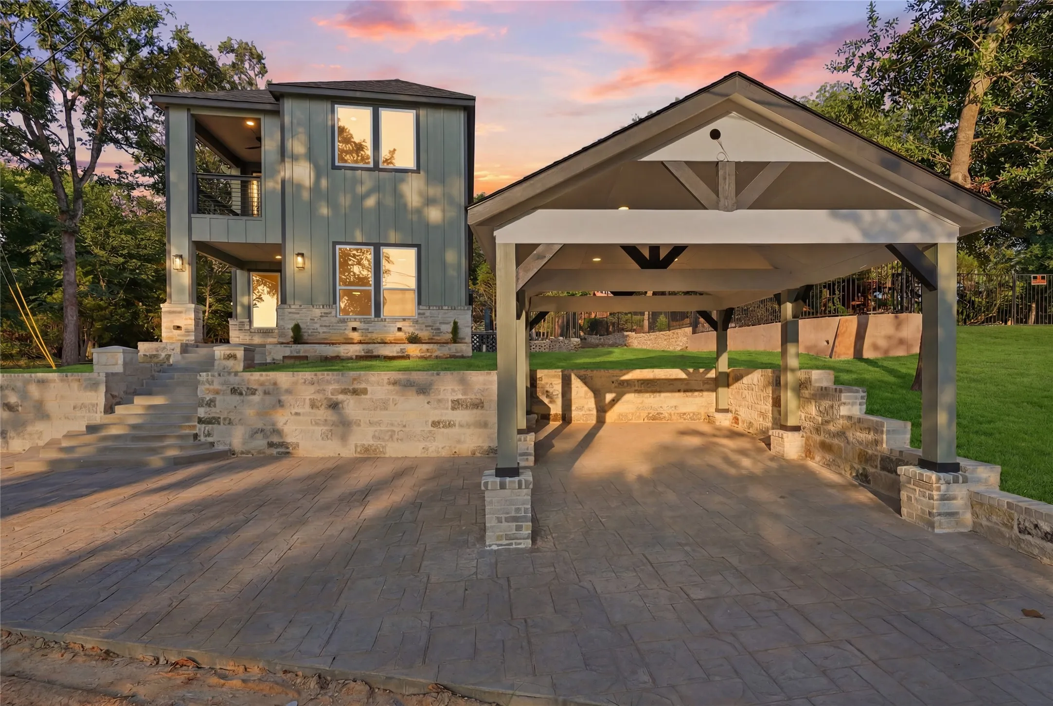 Single Family Residence For Sale in Henderson County , 2150 Lakeview Drive, Mabank, Texas 75156, 3 Bedroom, 4 Bathroom, Garage spaces, 2,800 Sqft, built in 2026, mls#21313452, Real Estate Agent in Mabank, Homes For Sale in Henderson county, Homes For Sale in Mabank, Realtor in Mabank Texas, Real Estate Brokerage Independent Realty Texas, Luminita Cordes Realtor