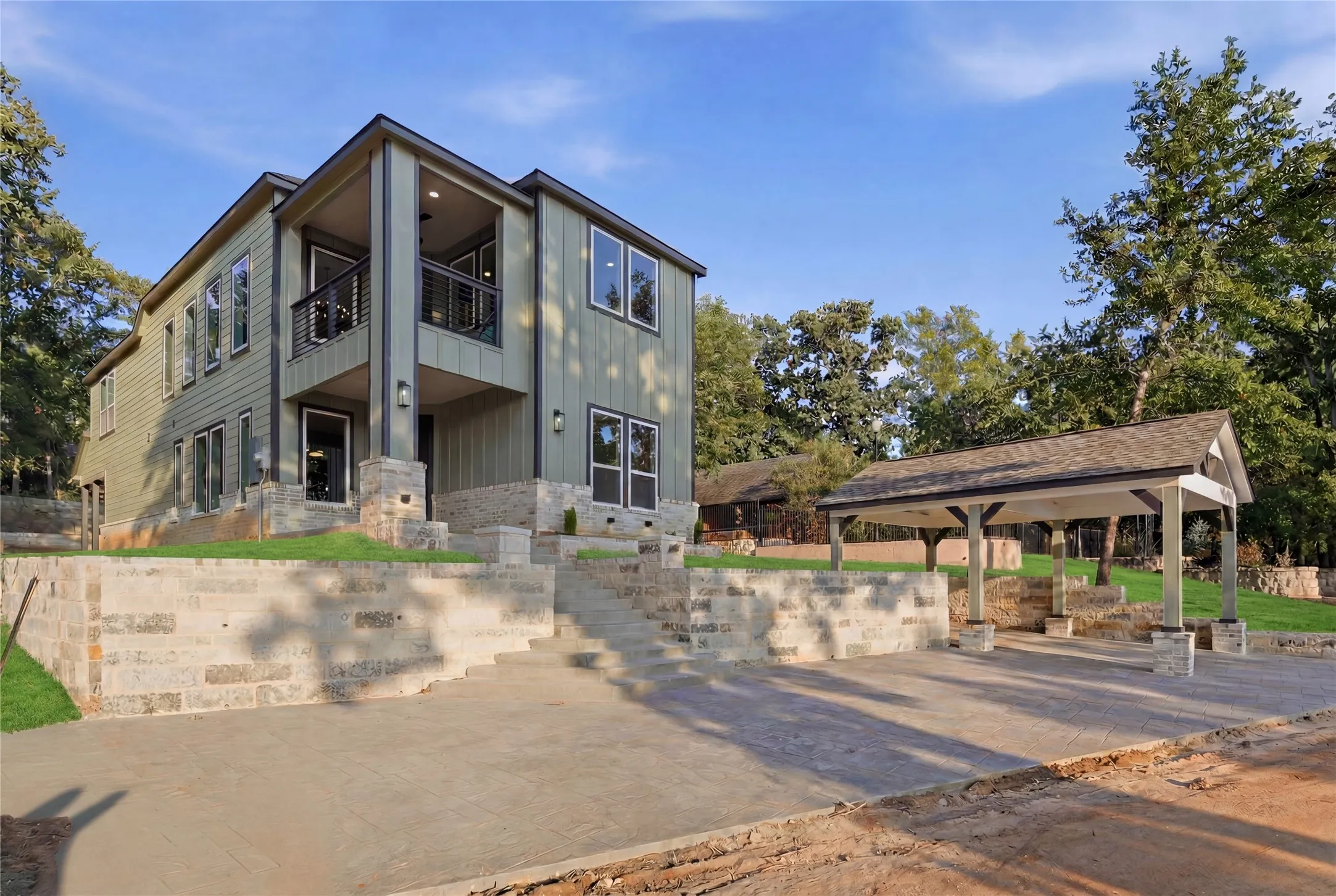 Single Family Residence For Sale in Henderson County , 2150 Lakeview Drive, Mabank, Texas 75156, 3 Bedroom, 4 Bathroom, Garage spaces, 2,800 Sqft, built in 2026, mls#21313452, Real Estate Agent in Mabank, Homes For Sale in Henderson county, Homes For Sale in Mabank, Realtor in Mabank Texas, Real Estate Brokerage Independent Realty Texas, Luminita Cordes Realtor