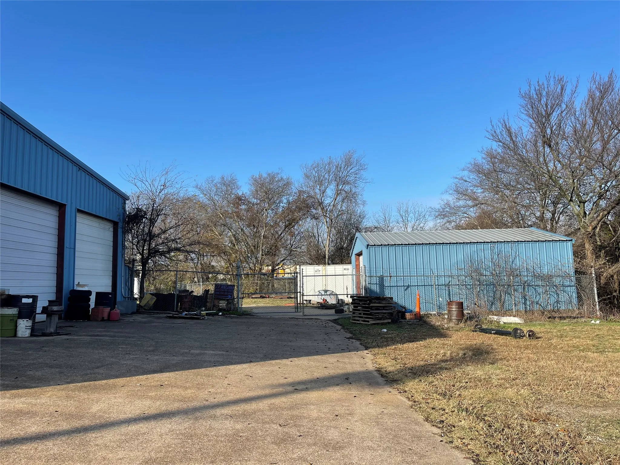 Industrial For Rent in Ellis County , 495 Proffitt Street B, Midlothian, Texas 76065, 0, 0, Garage spaces, 0 Sqft, built in 1985, Price $5,000, mls#21317158, Real Estate Agent in Midlothian, Homes For Rent in Ellis county, Homes For Rent in Midlothian, Realtor in Midlothian Texas, Real Estate Brokerage Independent Realty Texas, Luminita Cordes Realtor