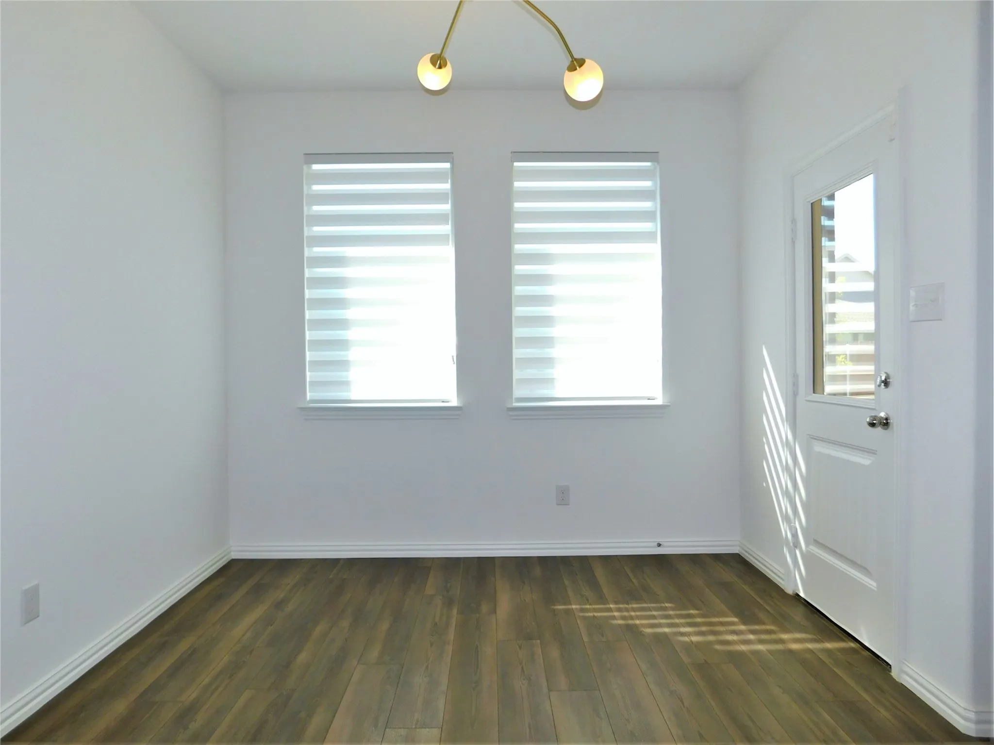 Single Family Residence For Rent in Denton County , 1624 Da Vinci Drive, Little Elm, Texas 75068, 3 Bedroom, 2 Bathroom, 2 Garage spaces, 1,626 Sqft, built in 2021, mls#21317296, Real Estate Agent in Little Elm, Homes For Rent in Denton county, Homes For Rent in Little Elm, Realtor in Little Elm Texas, Real Estate Brokerage Independent Realty Texas, Luminita Cordes Realtor