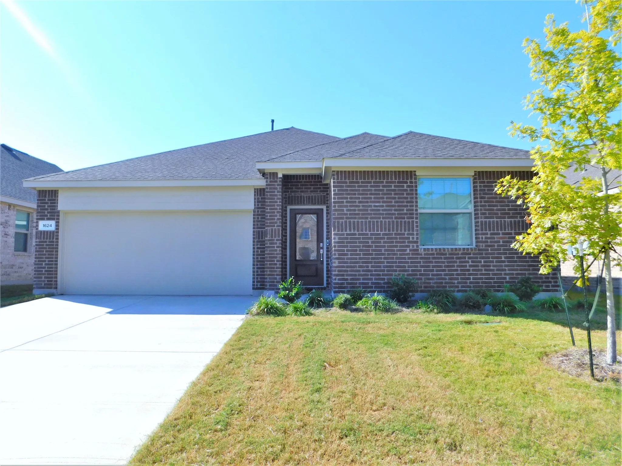 Single Family Residence For Rent in Denton County , 1624 Da Vinci Drive, Little Elm, Texas 75068, 3 Bedroom, 2 Bathroom, 2 Garage spaces, 1,626 Sqft, built in 2021, mls#21317296, Real Estate Agent in Little Elm, Homes For Rent in Denton county, Homes For Rent in Little Elm, Realtor in Little Elm Texas, Real Estate Brokerage Independent Realty Texas, Luminita Cordes Realtor