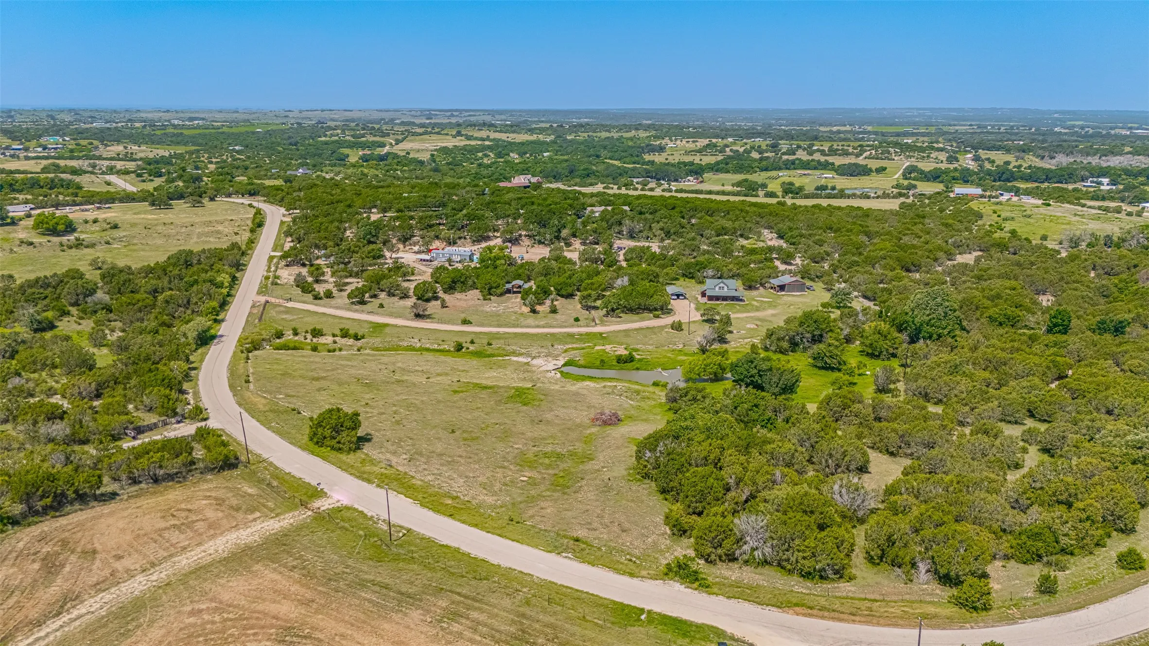 Single Family Residence For Sale in Hood County , 7744 Wd Court, Lipan, Texas 76462, 2 Bedroom, 3 Bathroom, Garage spaces, 1,584 Sqft, built in 2007, mls#21317353, Real Estate Agent in Lipan, Homes For Sale in Hood county, Homes For Sale in Lipan, Realtor in Lipan Texas, Real Estate Brokerage Independent Realty Texas, Luminita Cordes Realtor