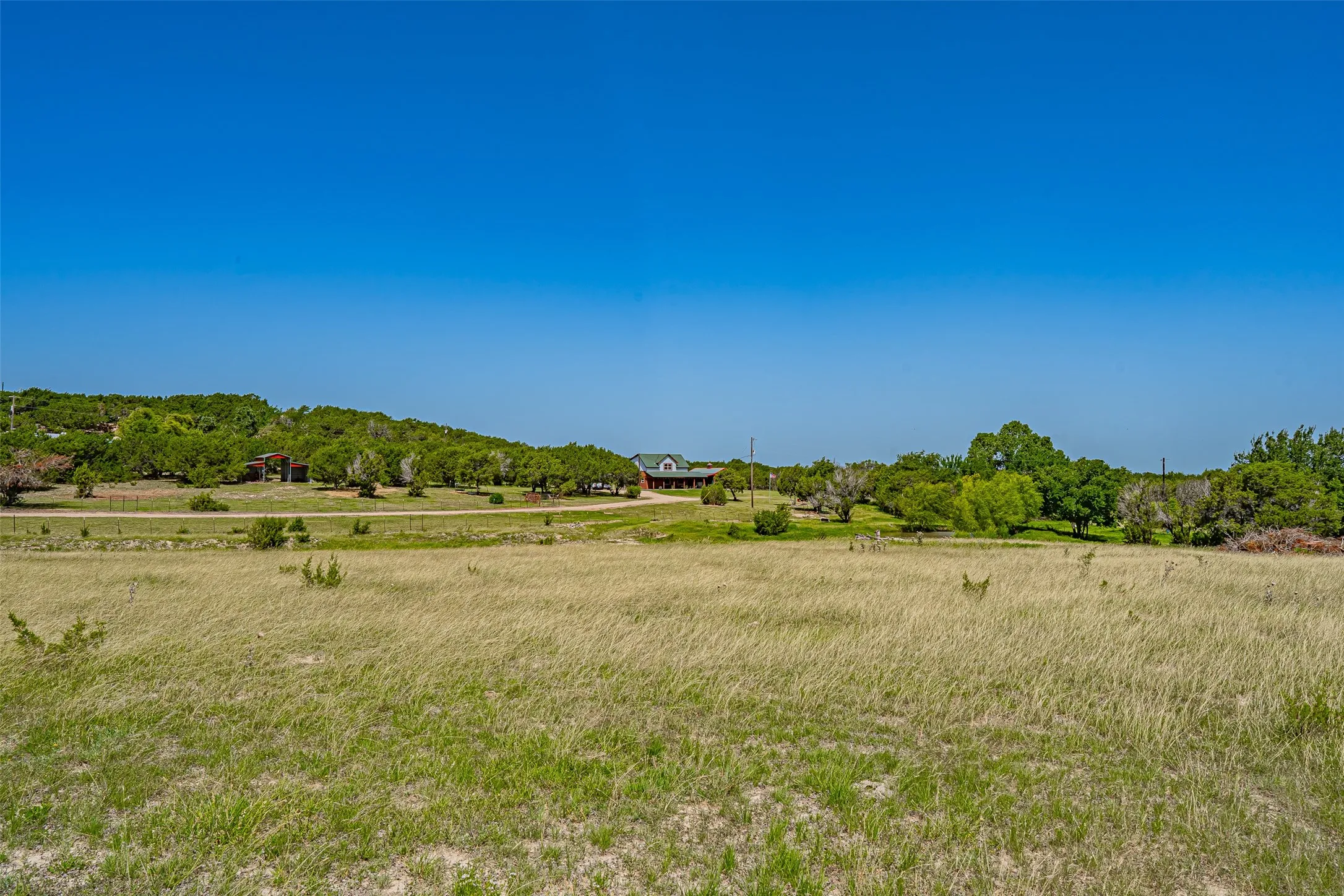 Single Family Residence For Sale in Hood County , 7744 Wd Court, Lipan, Texas 76462, 2 Bedroom, 3 Bathroom, Garage spaces, 1,584 Sqft, built in 2007, mls#21317353, Real Estate Agent in Lipan, Homes For Sale in Hood county, Homes For Sale in Lipan, Realtor in Lipan Texas, Real Estate Brokerage Independent Realty Texas, Luminita Cordes Realtor