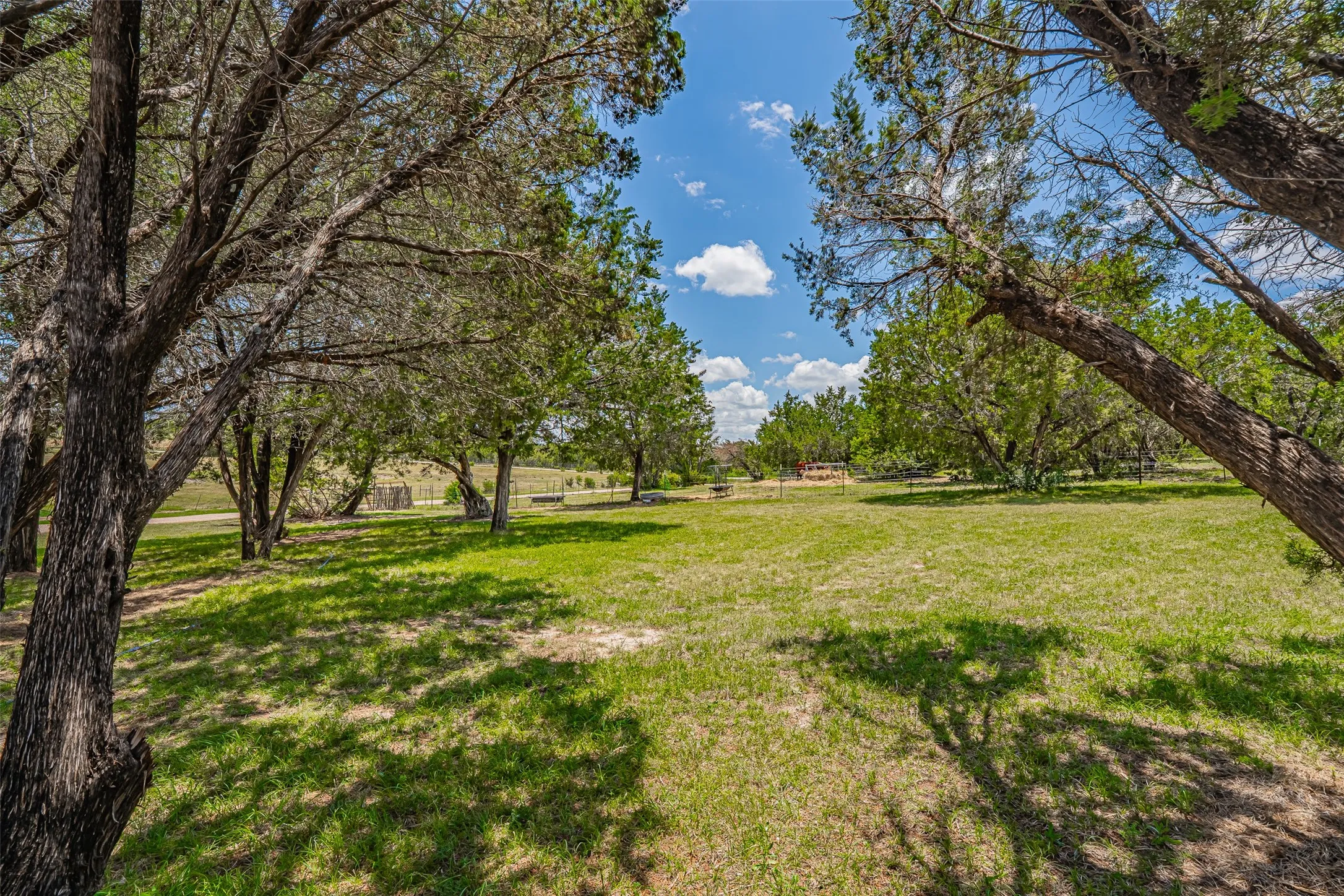 Single Family Residence For Sale in Hood County , 7744 Wd Court, Lipan, Texas 76462, 2 Bedroom, 3 Bathroom, Garage spaces, 1,584 Sqft, built in 2007, mls#21317353, Real Estate Agent in Lipan, Homes For Sale in Hood county, Homes For Sale in Lipan, Realtor in Lipan Texas, Real Estate Brokerage Independent Realty Texas, Luminita Cordes Realtor