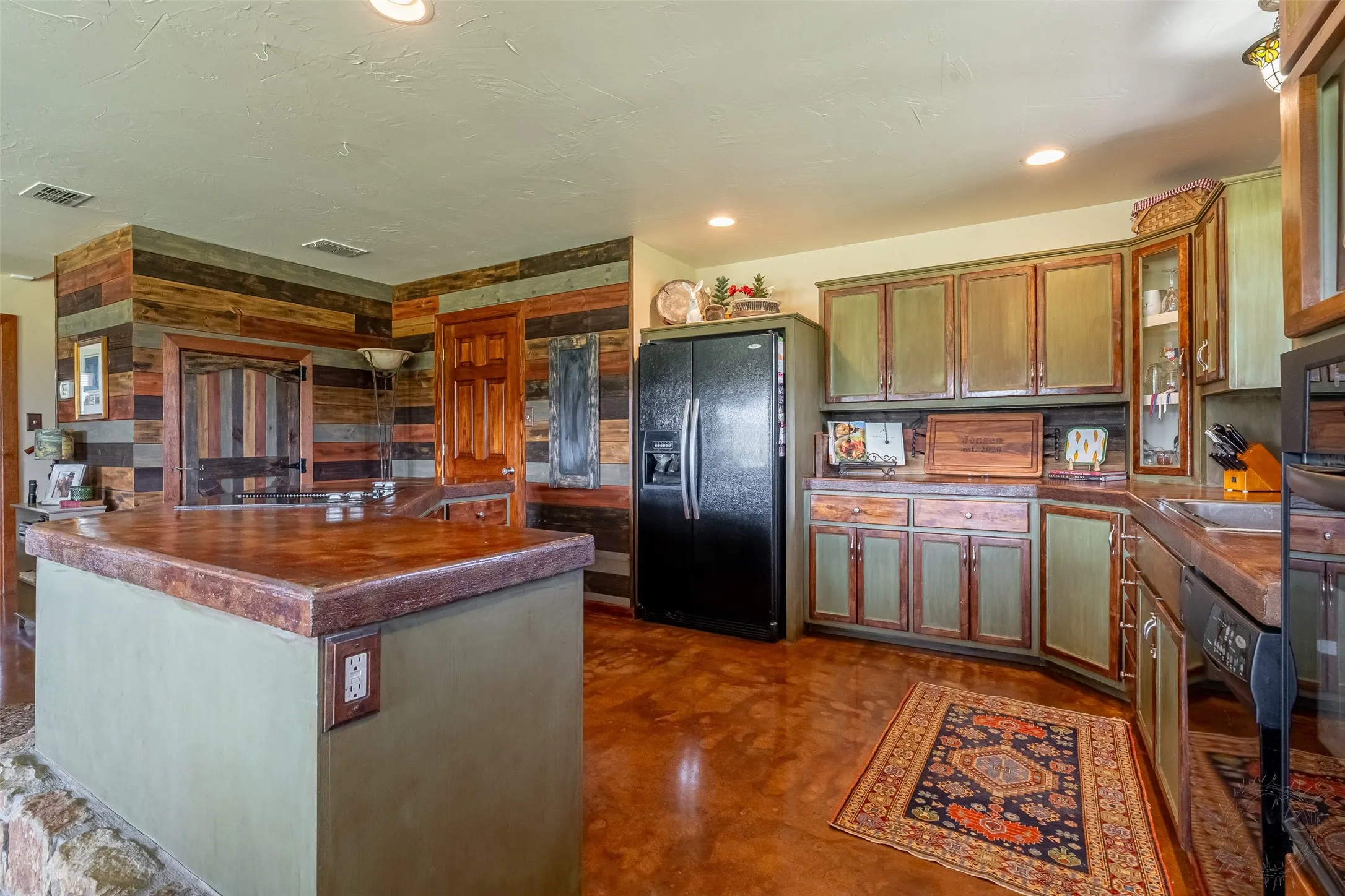Single Family Residence For Sale in Hood County , 7744 Wd Court, Lipan, Texas 76462, 2 Bedroom, 3 Bathroom, Garage spaces, 1,584 Sqft, built in 2007, mls#21317353, Real Estate Agent in Lipan, Homes For Sale in Hood county, Homes For Sale in Lipan, Realtor in Lipan Texas, Real Estate Brokerage Independent Realty Texas, Luminita Cordes Realtor