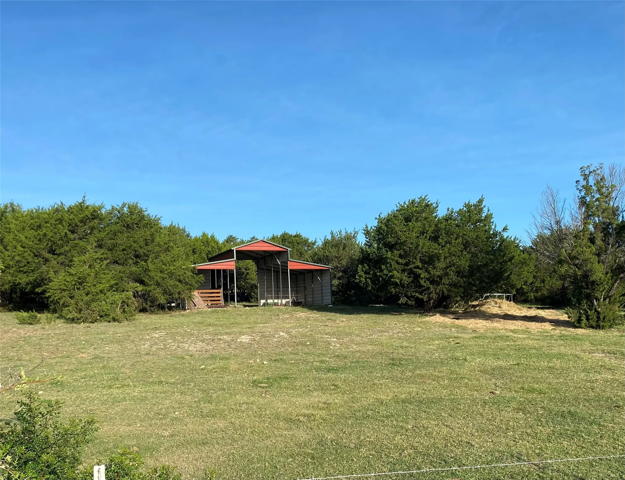 Single Family Residence For Sale in Hood County , 7744 Wd Court, Lipan, Texas 76462, 2 Bedroom, 3 Bathroom, Garage spaces, 1,584 Sqft, built in 2007, mls#21317353, Real Estate Agent in Lipan, Homes For Sale in Hood county, Homes For Sale in Lipan, Realtor in Lipan Texas, Real Estate Brokerage Independent Realty Texas, Luminita Cordes Realtor