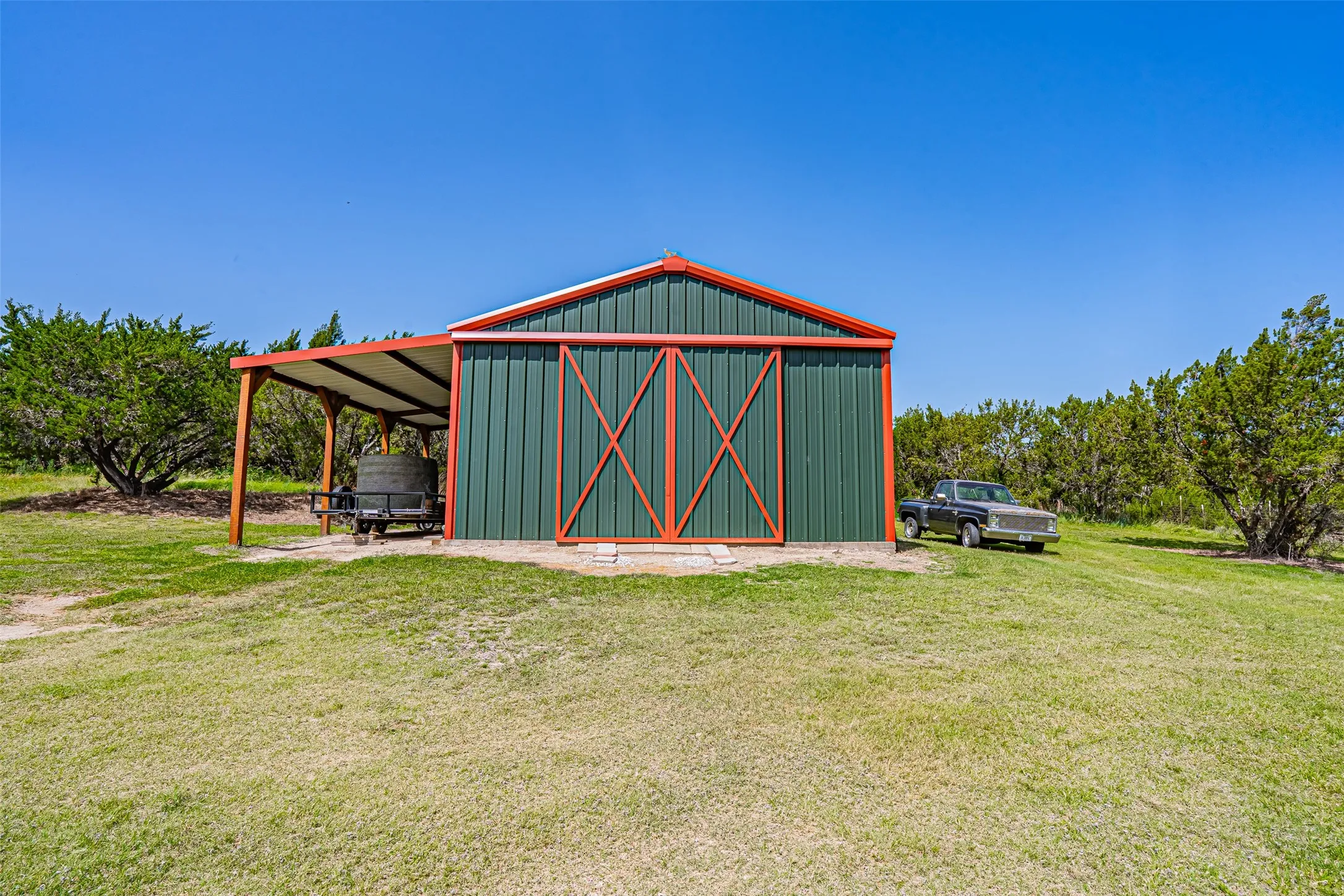 Single Family Residence For Sale in Hood County , 7744 Wd Court, Lipan, Texas 76462, 2 Bedroom, 3 Bathroom, Garage spaces, 1,584 Sqft, built in 2007, mls#21317353, Real Estate Agent in Lipan, Homes For Sale in Hood county, Homes For Sale in Lipan, Realtor in Lipan Texas, Real Estate Brokerage Independent Realty Texas, Luminita Cordes Realtor