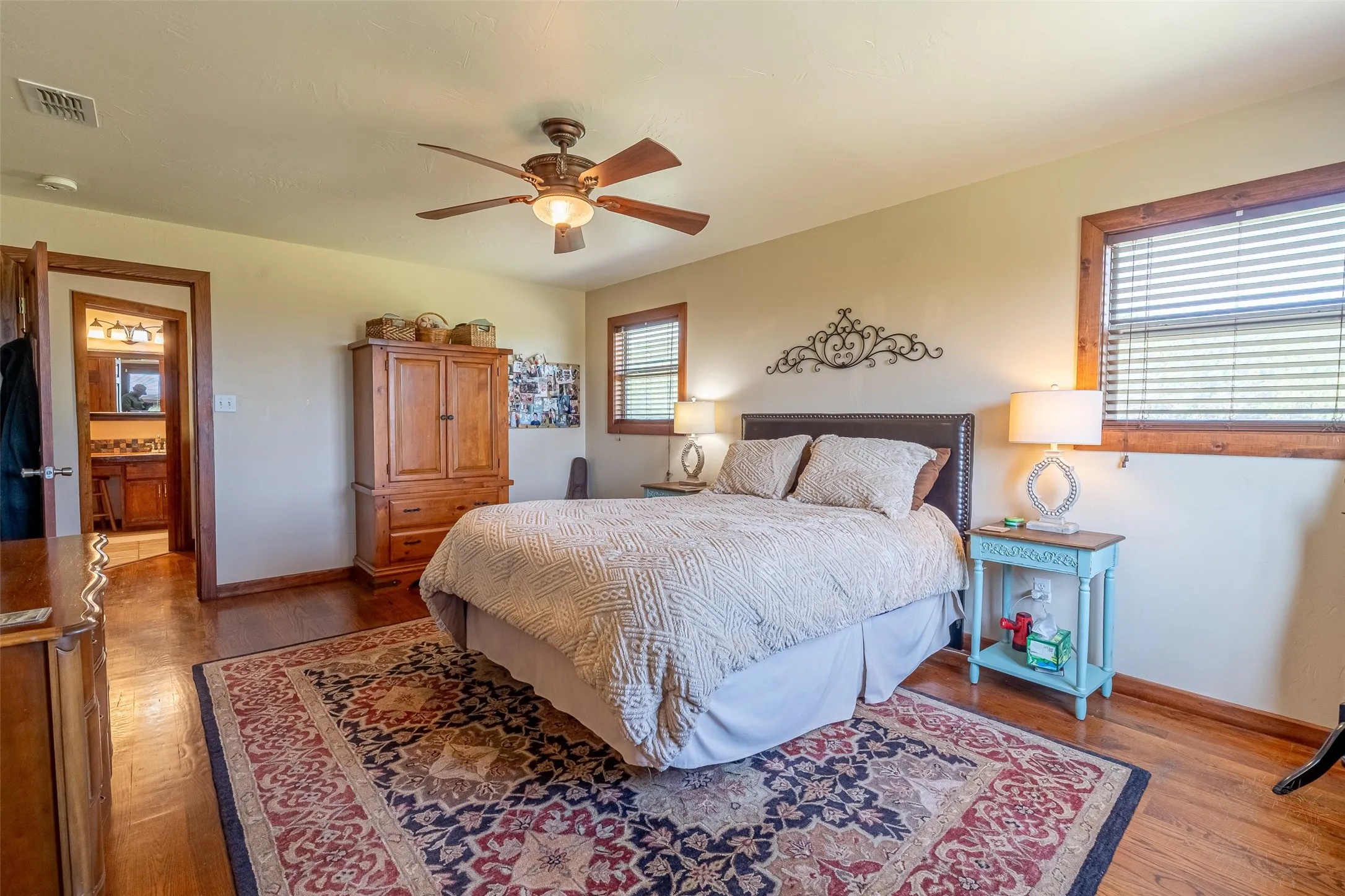 Primary​​‌​​​​‌​​‌‌​‌‌​​​‌‌​‌​‌​‌​​​‌​​ Bedroom