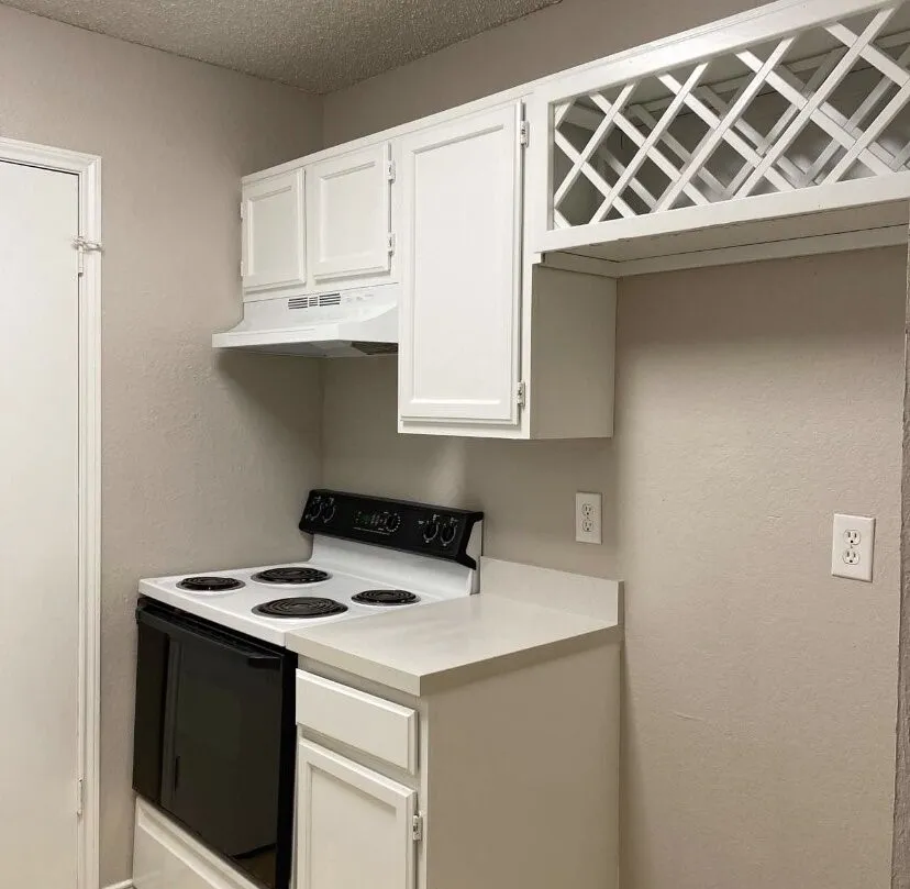Single Family Residence For Sale in Dallas County , 5027 Clover Haven Street, Dallas, Texas 75227, 2 Bedroom, 2 Bathroom, 2 Garage spaces, 1,193 Sqft, built in 1986, mls#21317369, Real Estate Agent in Dallas, Homes For Sale in Dallas county, Homes For Sale in Dallas, Realtor in Dallas Texas, Real Estate Brokerage Independent Realty Texas, Luminita Cordes Realtor