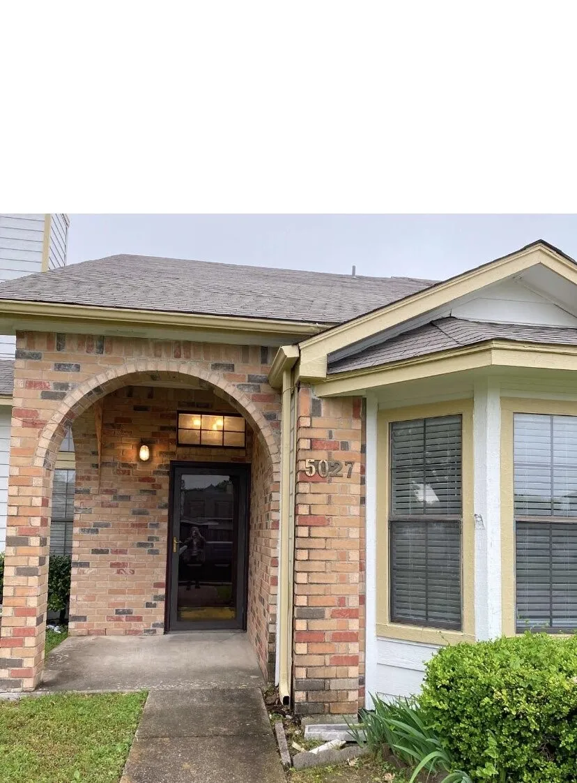 Single Family Residence For Sale in Dallas County , 5027 Clover Haven Street, Dallas, Texas 75227, 2 Bedroom, 2 Bathroom, 2 Garage spaces, 1,193 Sqft, built in 1986, mls#21317369, Real Estate Agent in Dallas, Homes For Sale in Dallas county, Homes For Sale in Dallas, Realtor in Dallas Texas, Real Estate Brokerage Independent Realty Texas, Luminita Cordes Realtor