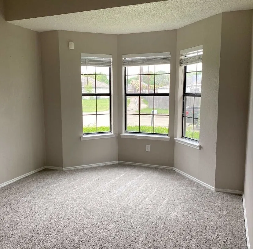 Single Family Residence For Sale in Dallas County , 5027 Clover Haven Street, Dallas, Texas 75227, 2 Bedroom, 2 Bathroom, 2 Garage spaces, 1,193 Sqft, built in 1986, mls#21317369, Real Estate Agent in Dallas, Homes For Sale in Dallas county, Homes For Sale in Dallas, Realtor in Dallas Texas, Real Estate Brokerage Independent Realty Texas, Luminita Cordes Realtor