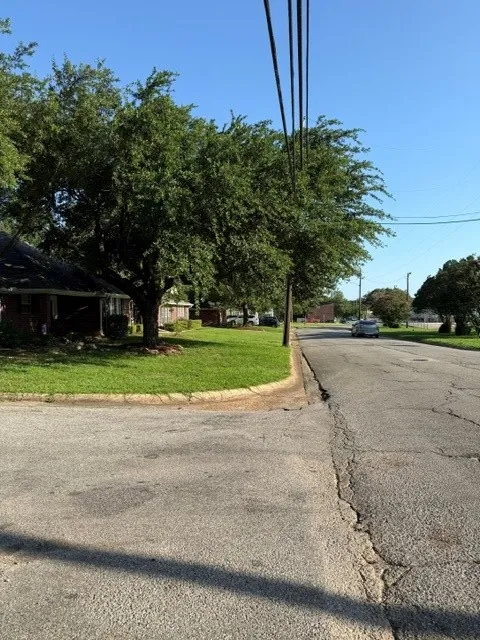 Improved Land For Sale in Lamar County , 325 25th Street NE, Paris, Texas 75460, 0, 0, Garage spaces, 0 Sqft, built in 1960, Price $75,000, mls#21314073, Real Estate Agent in Paris, Homes For Sale in Lamar county, Homes For Sale in Paris, Realtor in Paris Texas, Real Estate Brokerage Independent Realty Texas, Luminita Cordes Realtor