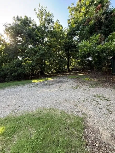 Improved Land For Sale in Lamar County , 325 25th Street NE, Paris, Texas 75460, 0, 0, Garage spaces, 0 Sqft, built in 1960, Price $75,000, mls#21314073, Real Estate Agent in Paris, Homes For Sale in Lamar county, Homes For Sale in Paris, Realtor in Paris Texas, Real Estate Brokerage Independent Realty Texas, Luminita Cordes Realtor