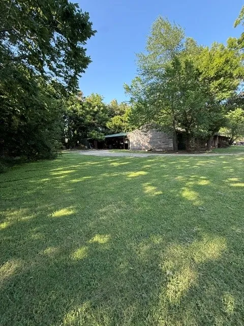 Improved Land For Sale in Lamar County , 325 25th Street NE, Paris, Texas 75460, 0, 0, Garage spaces, 0 Sqft, built in 1960, Price $75,000, mls#21314073, Real Estate Agent in Paris, Homes For Sale in Lamar county, Homes For Sale in Paris, Realtor in Paris Texas, Real Estate Brokerage Independent Realty Texas, Luminita Cordes Realtor