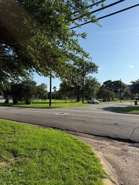 Improved Land For Sale in Lamar County , 325 25th Street NE, Paris, Texas 75460, 0, 0, Garage spaces, 0 Sqft, built in 1960, Price $75,000, mls#21314073, Real Estate Agent in Paris, Homes For Sale in Lamar county, Homes For Sale in Paris, Realtor in Paris Texas, Real Estate Brokerage Independent Realty Texas, Luminita Cordes Realtor
