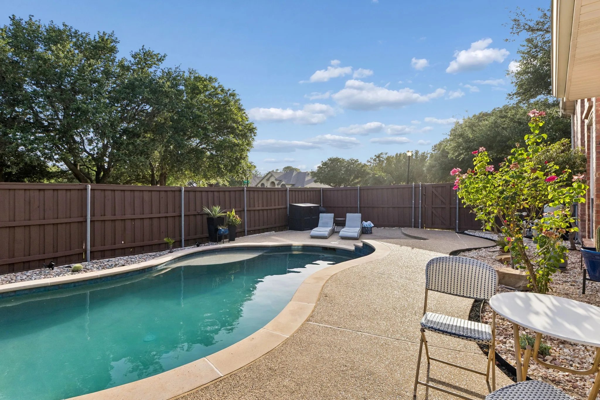 Single Family Residence For Sale in Tarrant County , 1427 Briar Meadow Drive, Keller, Texas 76248, 4 Bedroom, 4 Bathroom, 2 Garage spaces, 3,064 Sqft, built in 1995, mls#21316862, Real Estate Agent in Keller, Homes For Sale in Tarrant county, Homes For Sale in Keller, Realtor in Keller Texas, Real Estate Brokerage Independent Realty Texas, Luminita Cordes Realtor