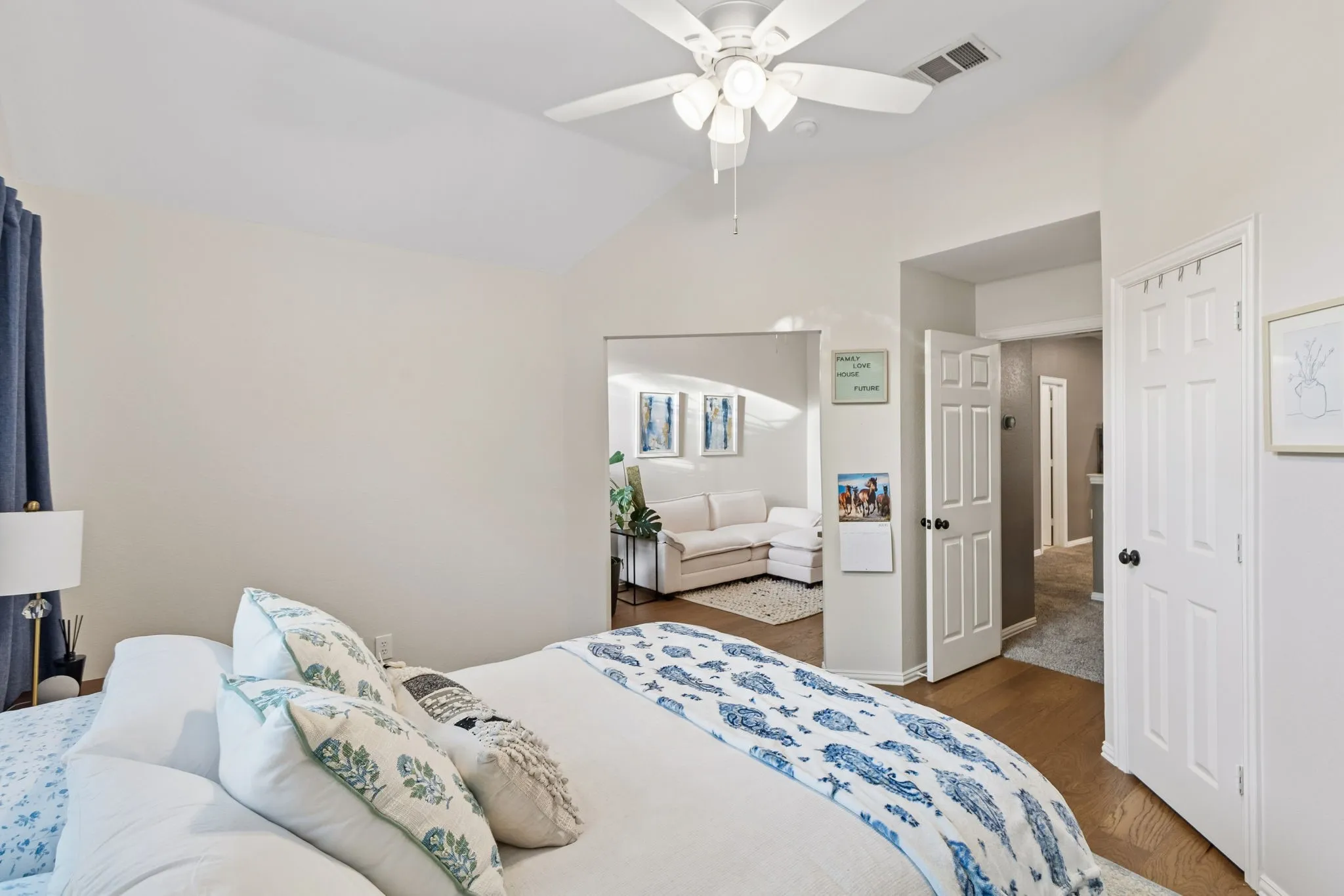 Single Family Residence For Sale in Tarrant County , 1427 Briar Meadow Drive, Keller, Texas 76248, 4 Bedroom, 4 Bathroom, 2 Garage spaces, 3,064 Sqft, built in 1995, mls#21316862, Real Estate Agent in Keller, Homes For Sale in Tarrant county, Homes For Sale in Keller, Realtor in Keller Texas, Real Estate Brokerage Independent Realty Texas, Luminita Cordes Realtor