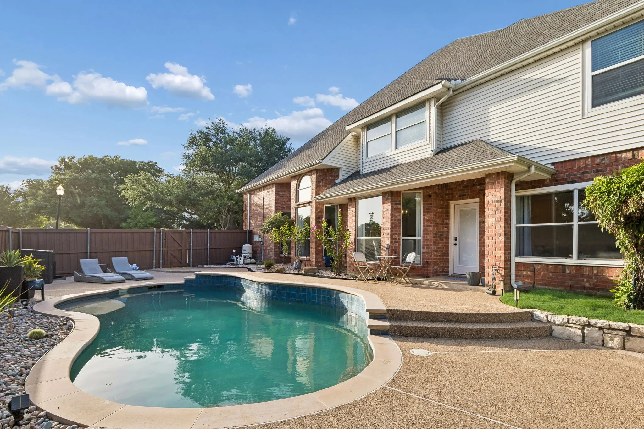 Single Family Residence For Sale in Tarrant County , 1427 Briar Meadow Drive, Keller, Texas 76248, 4 Bedroom, 4 Bathroom, 2 Garage spaces, 3,064 Sqft, built in 1995, mls#21316862, Real Estate Agent in Keller, Homes For Sale in Tarrant county, Homes For Sale in Keller, Realtor in Keller Texas, Real Estate Brokerage Independent Realty Texas, Luminita Cordes Realtor