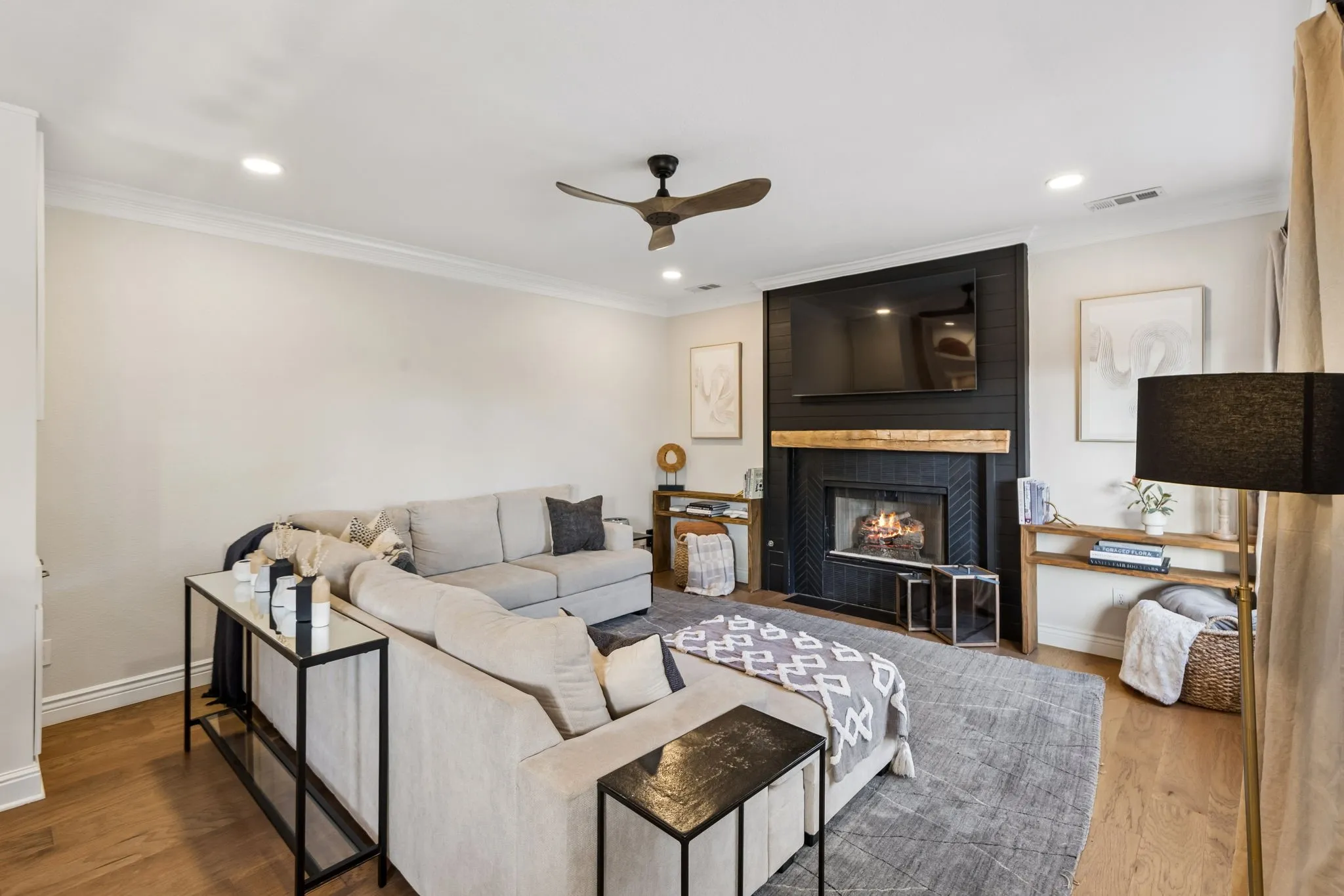 Single Family Residence For Sale in Tarrant County , 1427 Briar Meadow Drive, Keller, Texas 76248, 4 Bedroom, 4 Bathroom, 2 Garage spaces, 3,064 Sqft, built in 1995, mls#21316862, Real Estate Agent in Keller, Homes For Sale in Tarrant county, Homes For Sale in Keller, Realtor in Keller Texas, Real Estate Brokerage Independent Realty Texas, Luminita Cordes Realtor