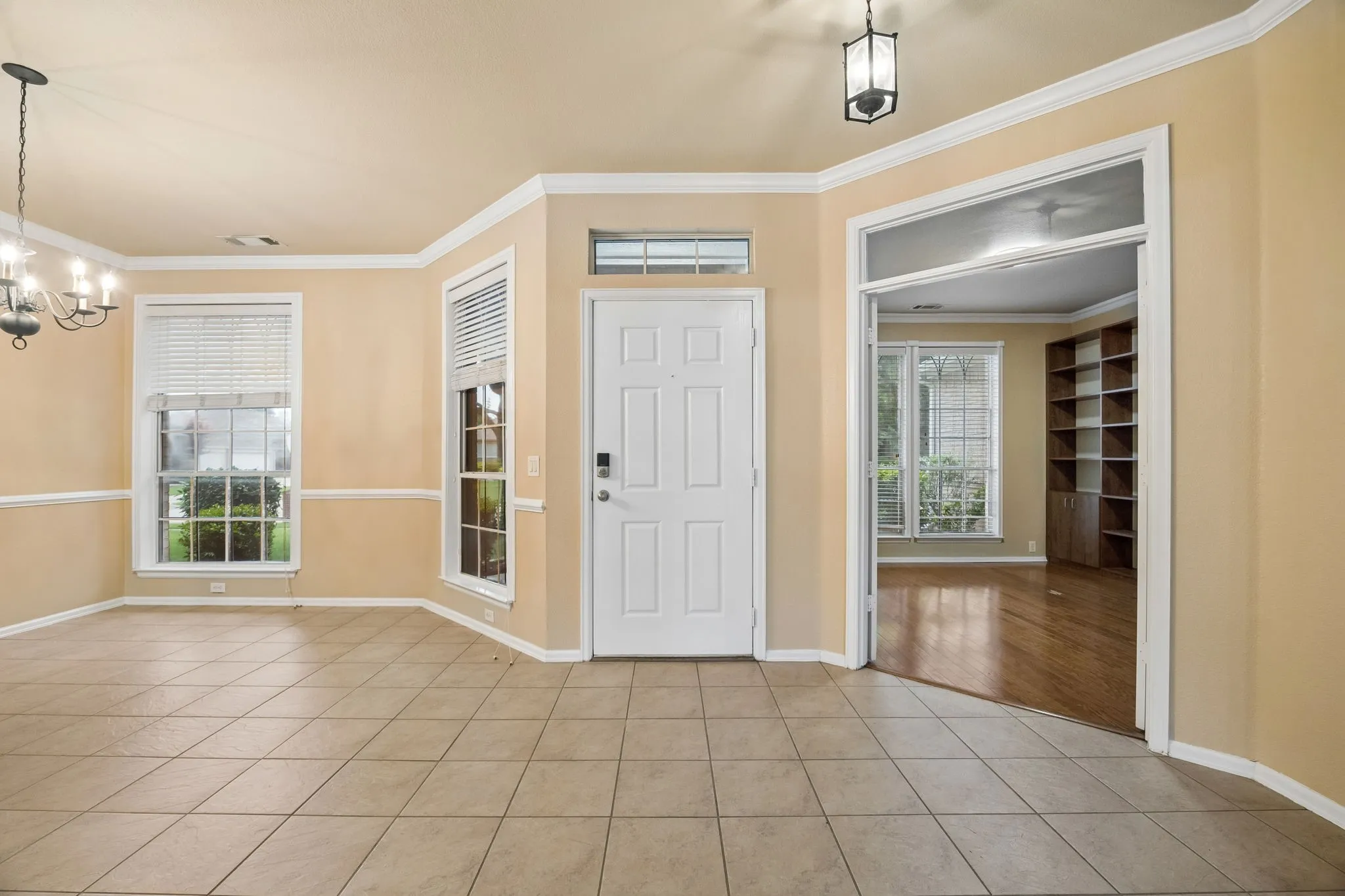 Single Family Residence For Sale in Tarrant County , 1808 Clear Summit Lane, Mansfield, Texas 76063, 4 Bedroom, 4 Bathroom, 3 Garage spaces, 3,219 Sqft, built in 2006, mls#21317384, Real Estate Agent in Mansfield, Homes For Sale in Tarrant county, Homes For Sale in Mansfield, Realtor in Mansfield Texas, Real Estate Brokerage Independent Realty Texas, Luminita Cordes Realtor