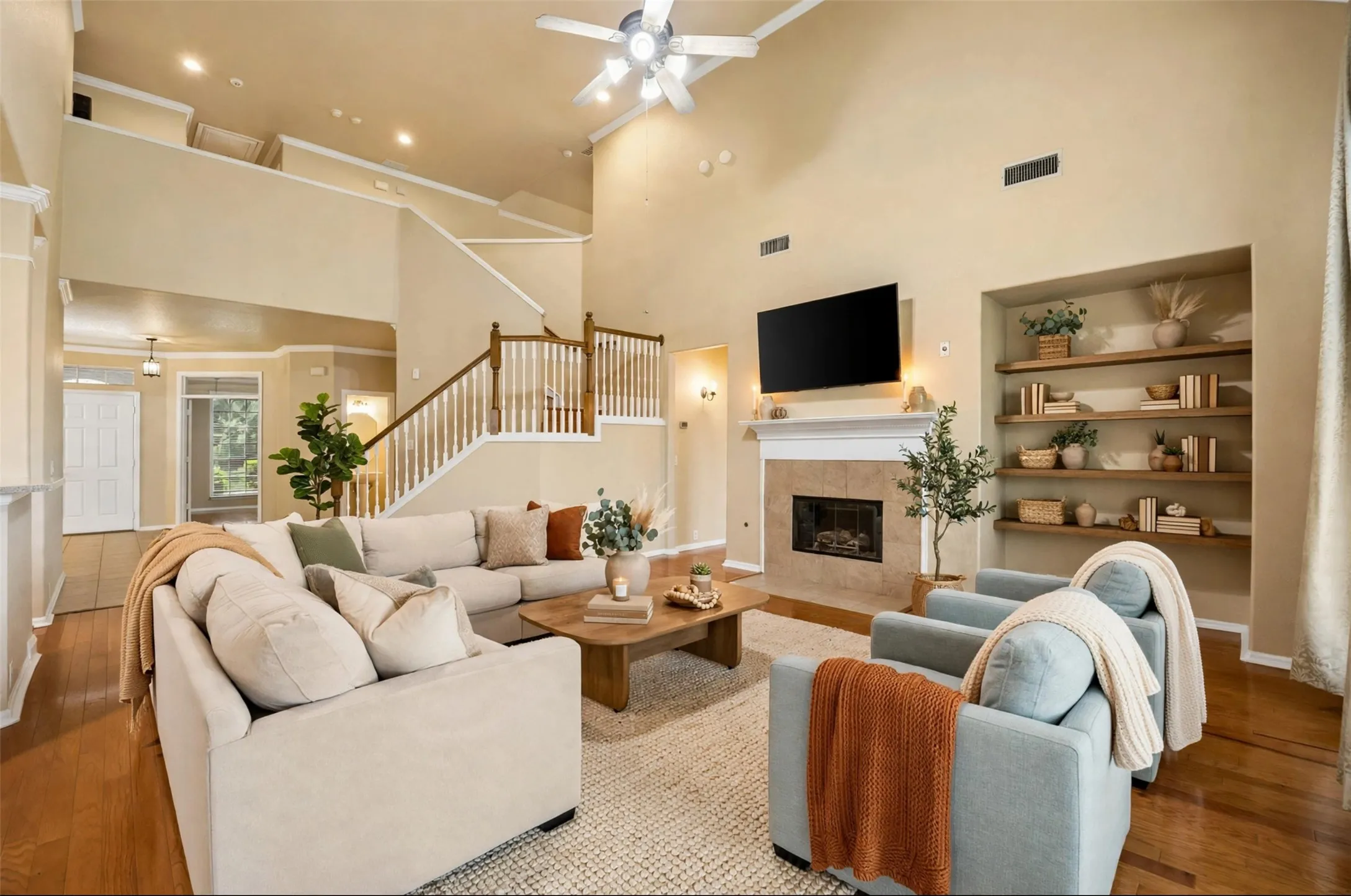 Single Family Residence For Sale in Tarrant County , 1808 Clear Summit Lane, Mansfield, Texas 76063, 4 Bedroom, 4 Bathroom, 3 Garage spaces, 3,219 Sqft, built in 2006, mls#21317384, Real Estate Agent in Mansfield, Homes For Sale in Tarrant county, Homes For Sale in Mansfield, Realtor in Mansfield Texas, Real Estate Brokerage Independent Realty Texas, Luminita Cordes Realtor