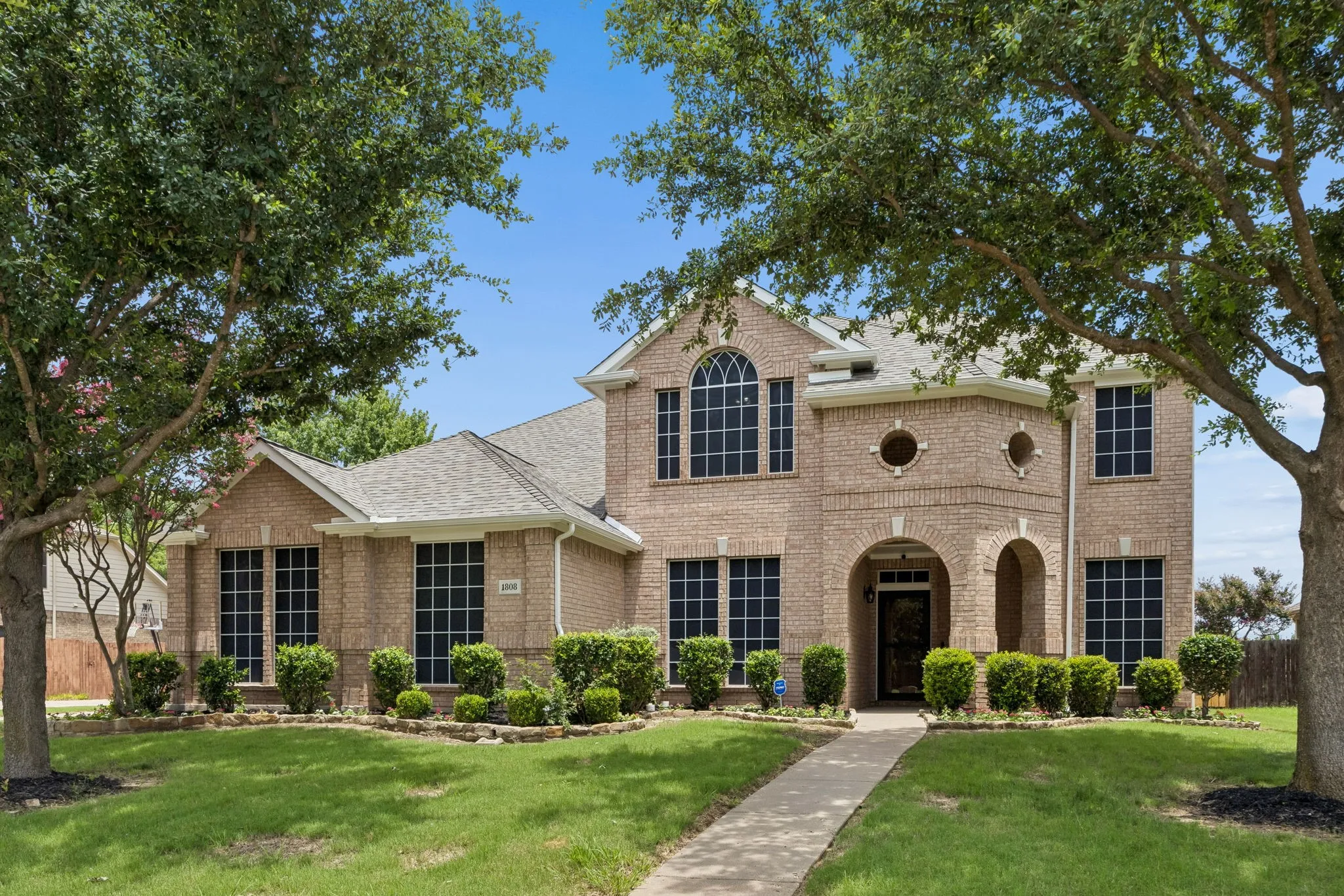 Single Family Residence For Sale in Tarrant County , 1808 Clear Summit Lane, Mansfield, Texas 76063, 4 Bedroom, 4 Bathroom, 3 Garage spaces, 3,219 Sqft, built in 2006, mls#21317384, Real Estate Agent in Mansfield, Homes For Sale in Tarrant county, Homes For Sale in Mansfield, Realtor in Mansfield Texas, Real Estate Brokerage Independent Realty Texas, Luminita Cordes Realtor