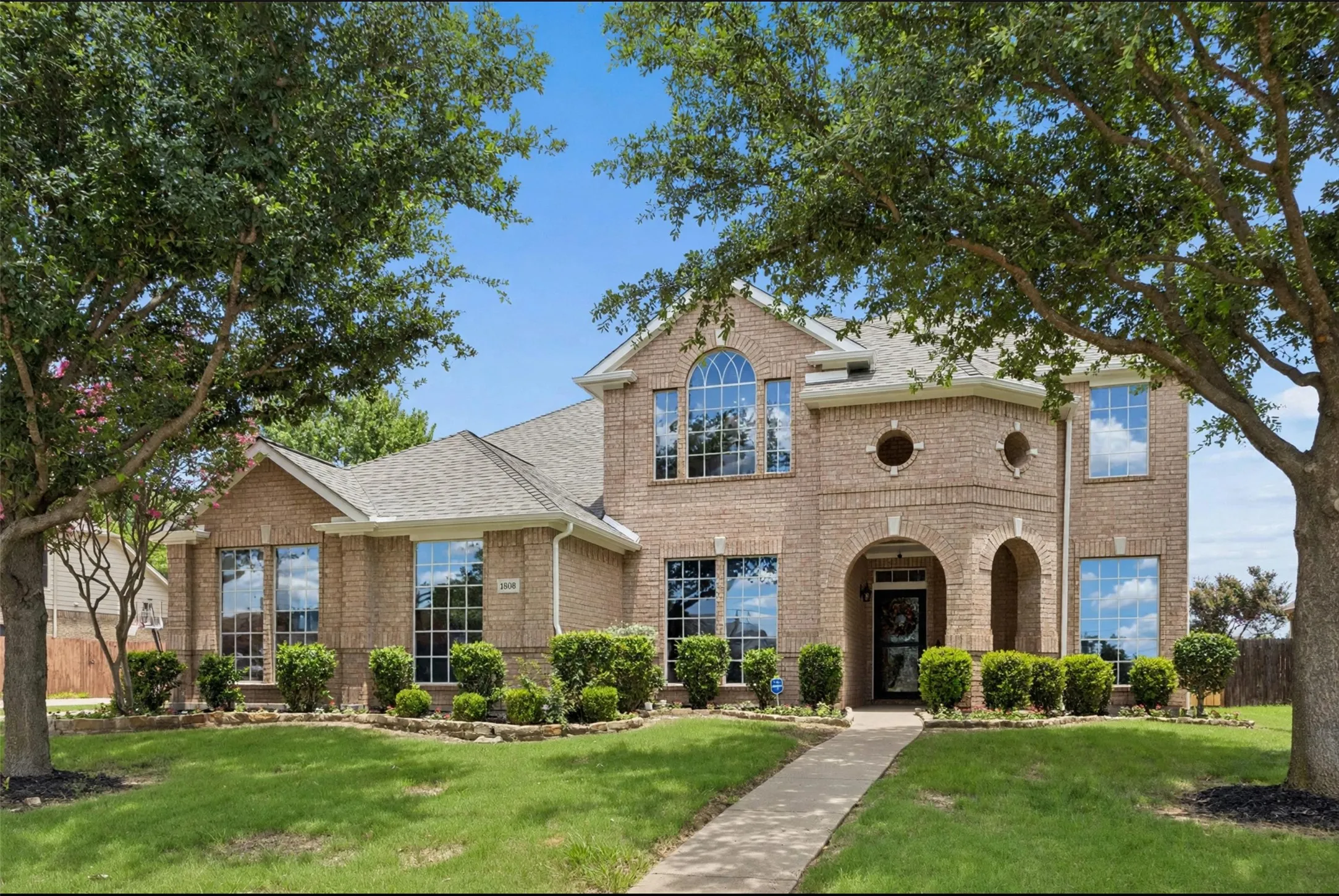Single Family Residence For Sale in Tarrant County , 1808 Clear Summit Lane, Mansfield, Texas 76063, 4 Bedroom, 4 Bathroom, 3 Garage spaces, 3,219 Sqft, built in 2006, mls#21317384, Real Estate Agent in Mansfield, Homes For Sale in Tarrant county, Homes For Sale in Mansfield, Realtor in Mansfield Texas, Real Estate Brokerage Independent Realty Texas, Luminita Cordes Realtor