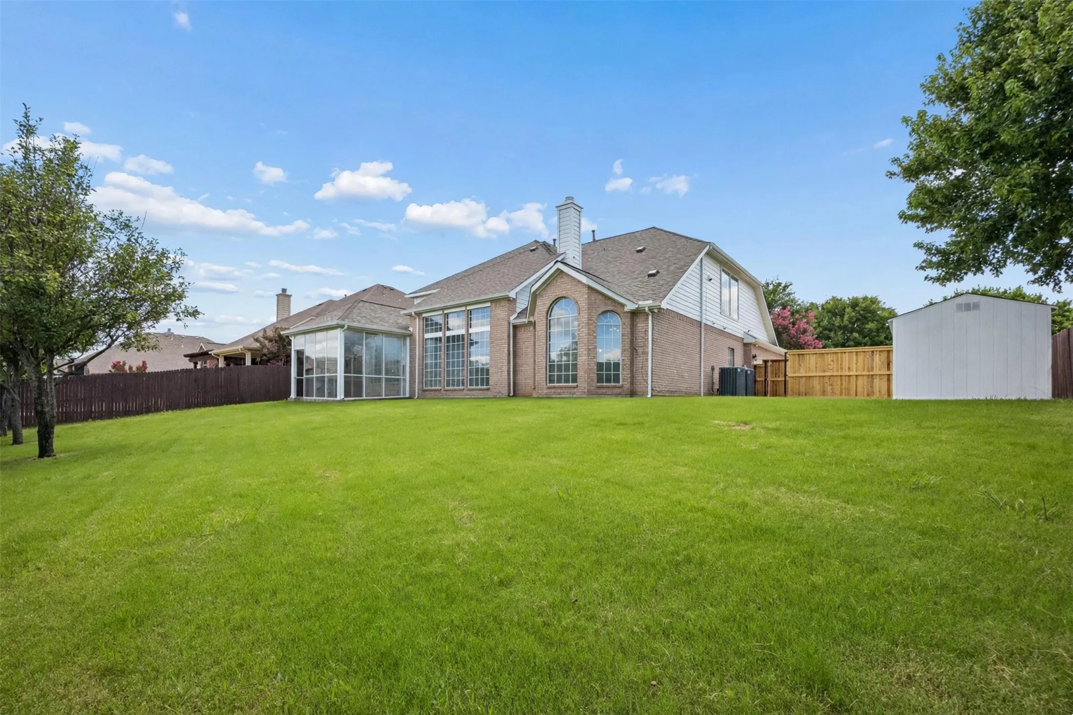 Single Family Residence For Sale in Tarrant County , 1808 Clear Summit Lane, Mansfield, Texas 76063, 4 Bedroom, 4 Bathroom, 3 Garage spaces, 3,219 Sqft, built in 2006, mls#21317384, Real Estate Agent in Mansfield, Homes For Sale in Tarrant county, Homes For Sale in Mansfield, Realtor in Mansfield Texas, Real Estate Brokerage Independent Realty Texas, Luminita Cordes Realtor
