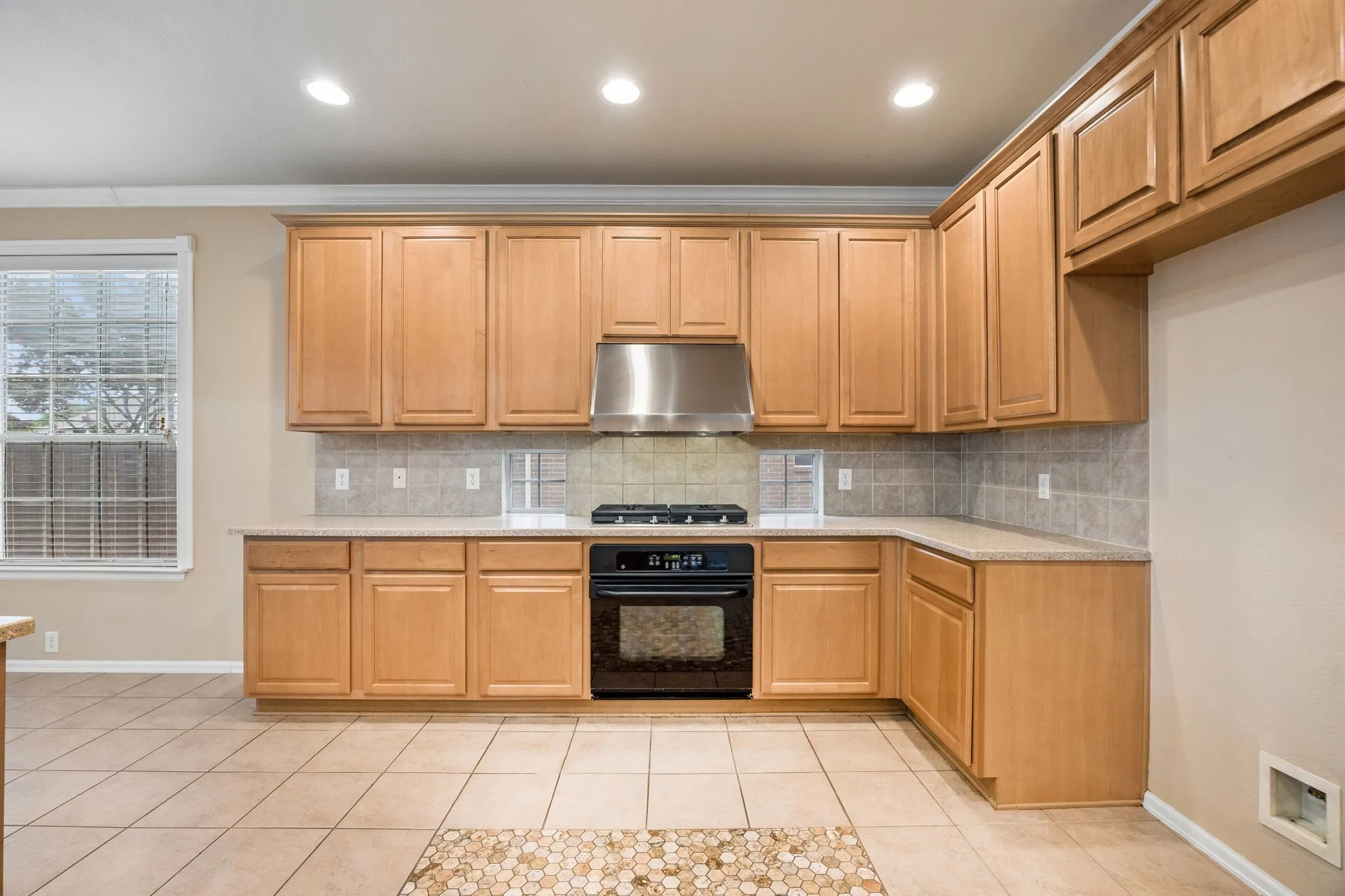 Single Family Residence For Sale in Tarrant County , 1808 Clear Summit Lane, Mansfield, Texas 76063, 4 Bedroom, 4 Bathroom, 3 Garage spaces, 3,219 Sqft, built in 2006, mls#21317384, Real Estate Agent in Mansfield, Homes For Sale in Tarrant county, Homes For Sale in Mansfield, Realtor in Mansfield Texas, Real Estate Brokerage Independent Realty Texas, Luminita Cordes Realtor