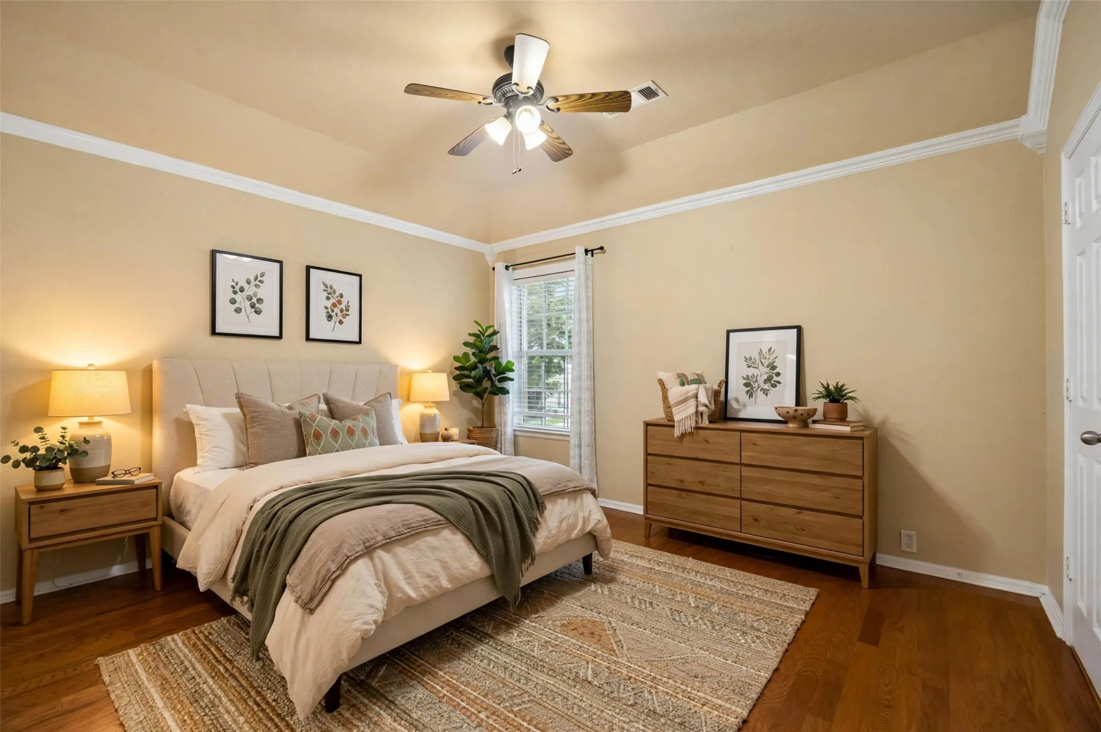 Single Family Residence For Sale in Tarrant County , 1808 Clear Summit Lane, Mansfield, Texas 76063, 4 Bedroom, 4 Bathroom, 3 Garage spaces, 3,219 Sqft, built in 2006, mls#21317384, Real Estate Agent in Mansfield, Homes For Sale in Tarrant county, Homes For Sale in Mansfield, Realtor in Mansfield Texas, Real Estate Brokerage Independent Realty Texas, Luminita Cordes Realtor