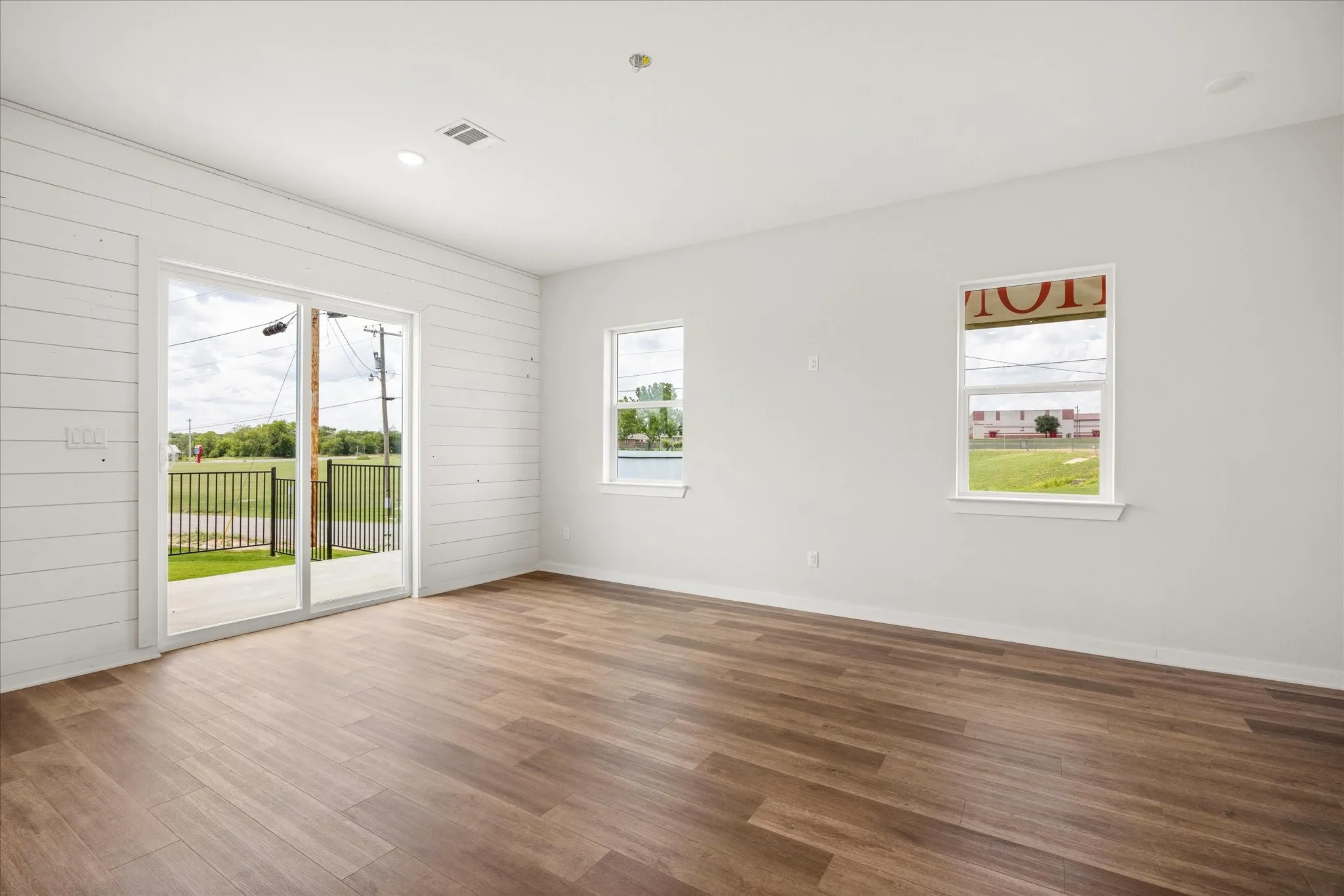 Business For Sale in Hamilton County , 710 N Sycamore Street, Hico, Texas 76457, 0, 0, Garage spaces, 0 Sqft, built in 2025, mls#21317080, Real Estate Agent in Hico, Homes For Sale in Hamilton county, Homes For Sale in Hico, Realtor in Hico Texas, Real Estate Brokerage Independent Realty Texas, Luminita Cordes Realtor