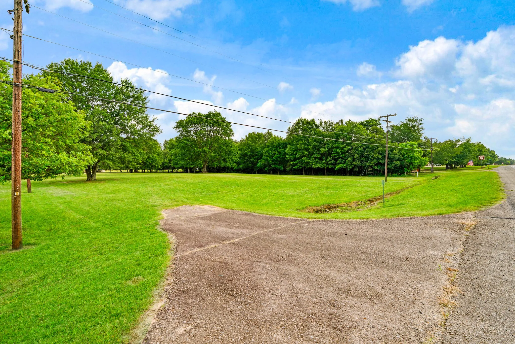 Additional lot beside house