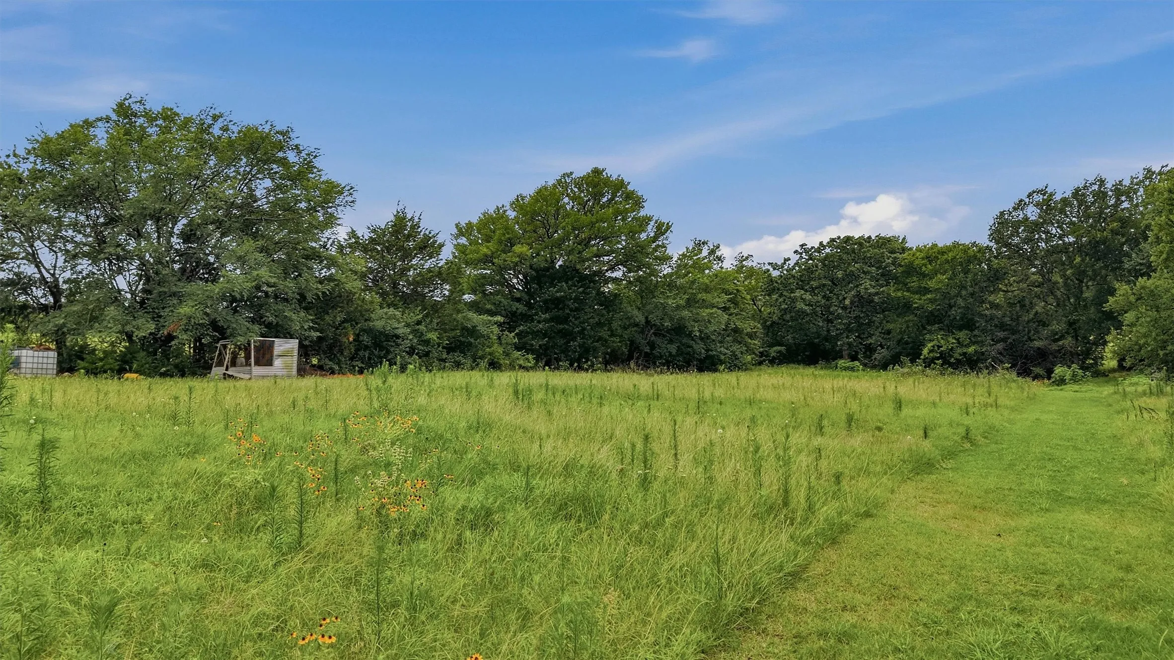 Single Family Residence For Sale in Grayson County , 7277 W Line Road, Collinsville, Texas 76233, 3 Bedroom, 2 Bathroom, 2 Garage spaces, 1,582 Sqft, built in 1998, mls#21310341, Real Estate Agent in Collinsville, Homes For Sale in Grayson county, Homes For Sale in Collinsville, Realtor in Collinsville Texas, Real Estate Brokerage Independent Realty Texas, Luminita Cordes Realtor