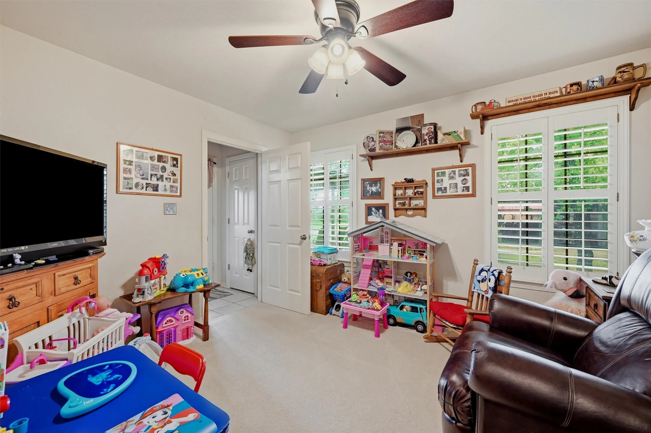 Single Family Residence For Sale in Grayson County , 7277 W Line Road, Collinsville, Texas 76233, 3 Bedroom, 2 Bathroom, 2 Garage spaces, 1,582 Sqft, built in 1998, mls#21310341, Real Estate Agent in Collinsville, Homes For Sale in Grayson county, Homes For Sale in Collinsville, Realtor in Collinsville Texas, Real Estate Brokerage Independent Realty Texas, Luminita Cordes Realtor
