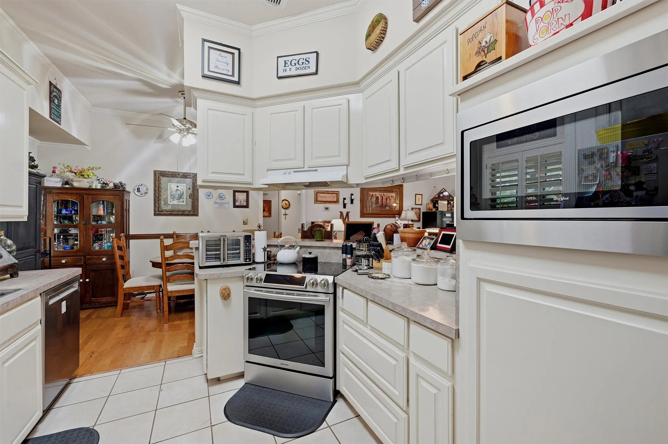 Single Family Residence For Sale in Grayson County , 7277 W Line Road, Collinsville, Texas 76233, 3 Bedroom, 2 Bathroom, 2 Garage spaces, 1,582 Sqft, built in 1998, mls#21310341, Real Estate Agent in Collinsville, Homes For Sale in Grayson county, Homes For Sale in Collinsville, Realtor in Collinsville Texas, Real Estate Brokerage Independent Realty Texas, Luminita Cordes Realtor