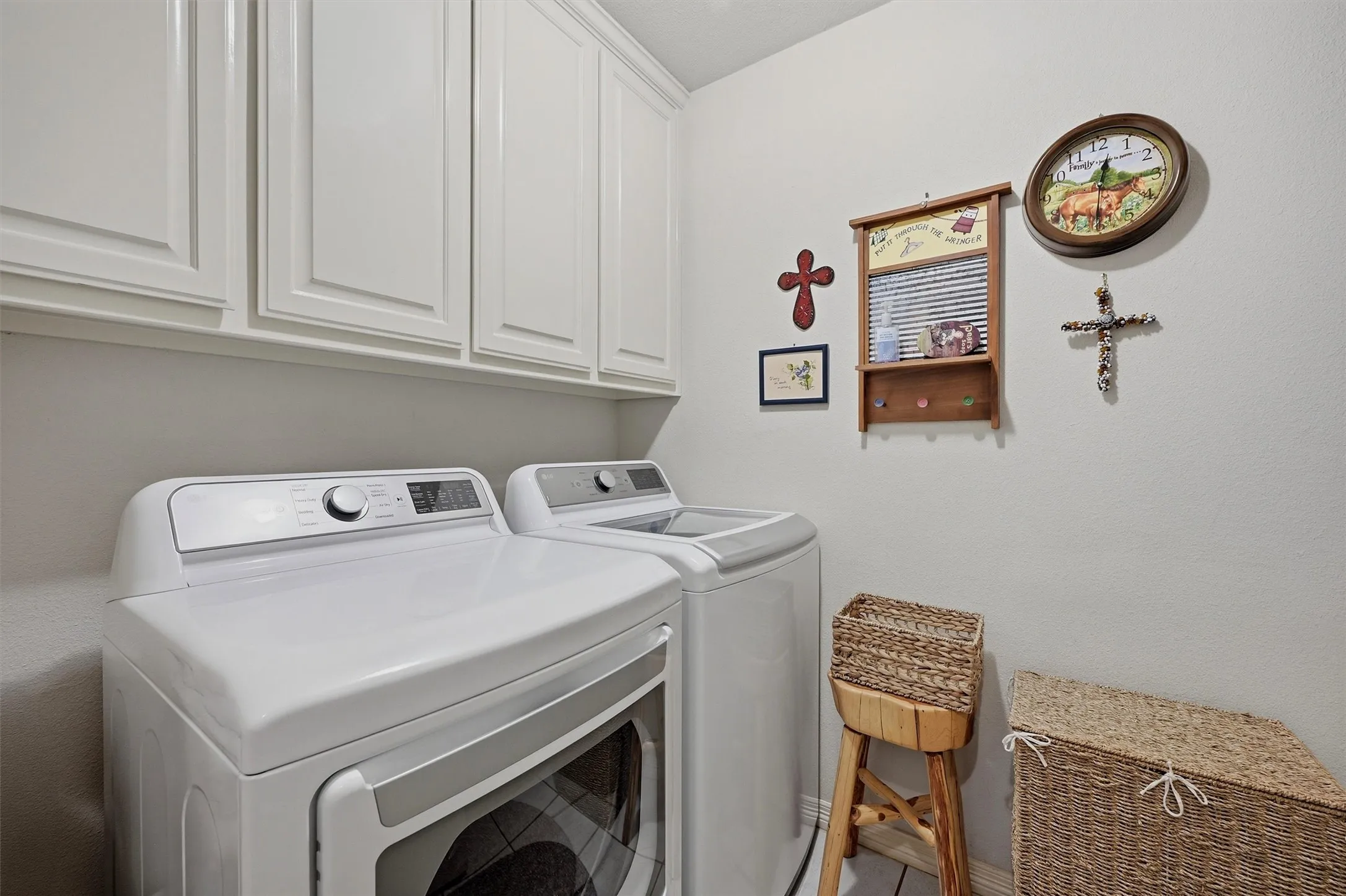 Single Family Residence For Sale in Grayson County , 7277 W Line Road, Collinsville, Texas 76233, 3 Bedroom, 2 Bathroom, 2 Garage spaces, 1,582 Sqft, built in 1998, mls#21310341, Real Estate Agent in Collinsville, Homes For Sale in Grayson county, Homes For Sale in Collinsville, Realtor in Collinsville Texas, Real Estate Brokerage Independent Realty Texas, Luminita Cordes Realtor
