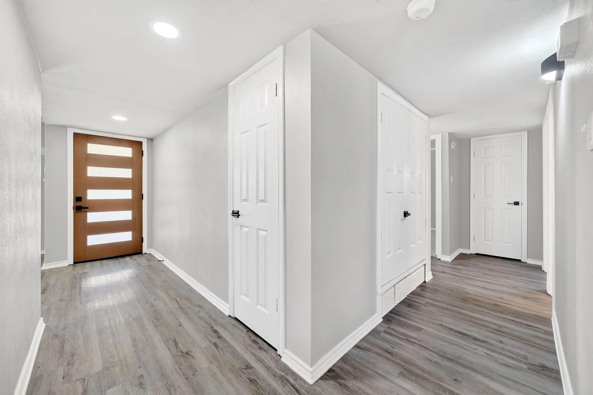 Single Family Residence For Sale in Dallas County , 4333 Woodbluff Drive, Mesquite, Texas 75150, 3 Bedroom, 2 Bathroom, 2 Garage spaces, 1,934 Sqft, built in 1978, mls#21317428, Real Estate Agent in Mesquite, Homes For Sale in Dallas county, Homes For Sale in Mesquite, Realtor in Mesquite Texas, Real Estate Brokerage Independent Realty Texas, Luminita Cordes Realtor
