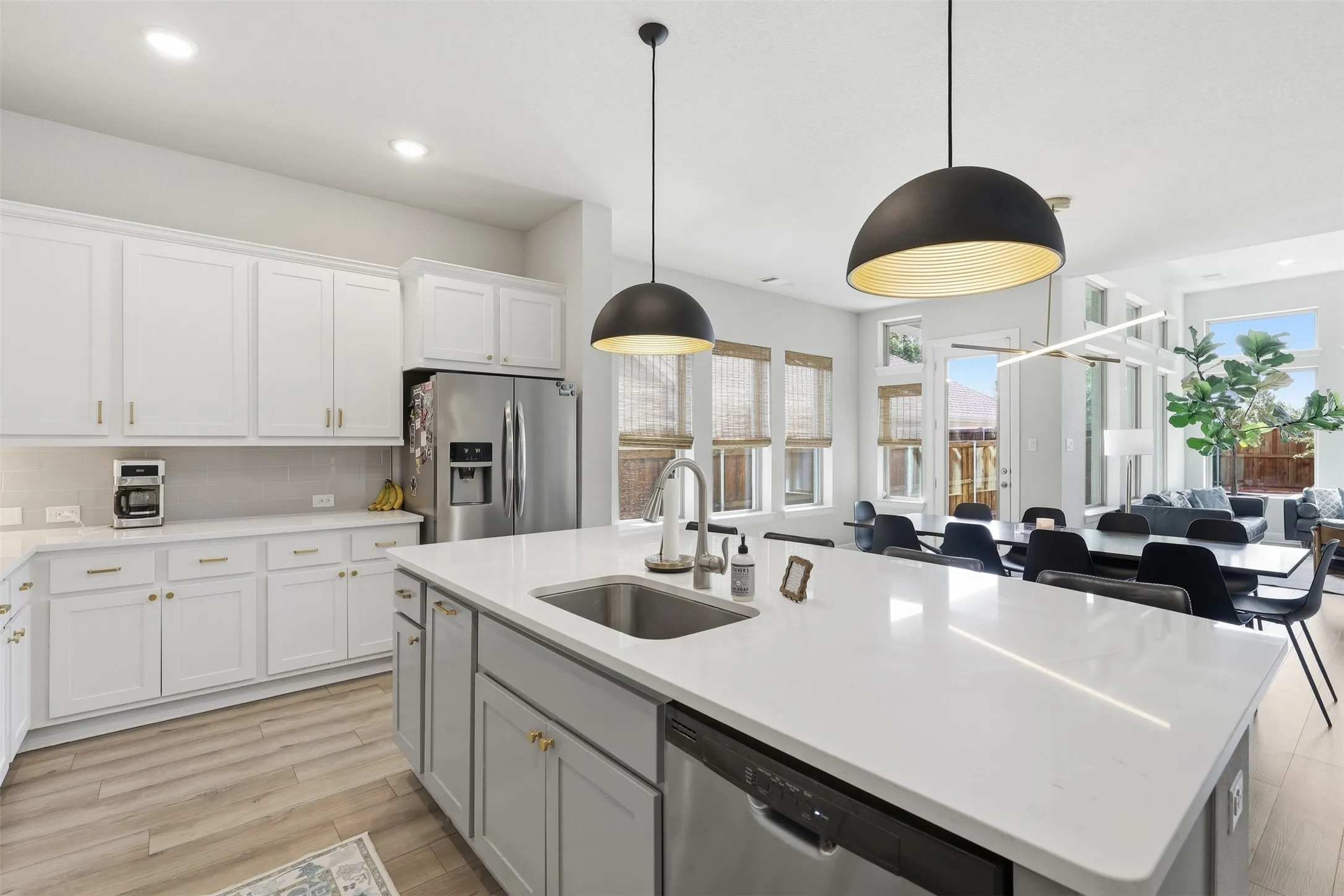Single Family Residence For Sale in Parker County , 14017 Green Hook Road, Fort Worth, Texas 76008, 4 Bedroom, 4 Bathroom, 3 Garage spaces, 3,180 Sqft, built in 2019, mls#21317430, Real Estate Agent in Fort Worth, Homes For Sale in Parker county, Homes For Sale in Fort Worth, Realtor in Fort Worth Texas, Real Estate Brokerage Independent Realty Texas, Luminita Cordes Realtor