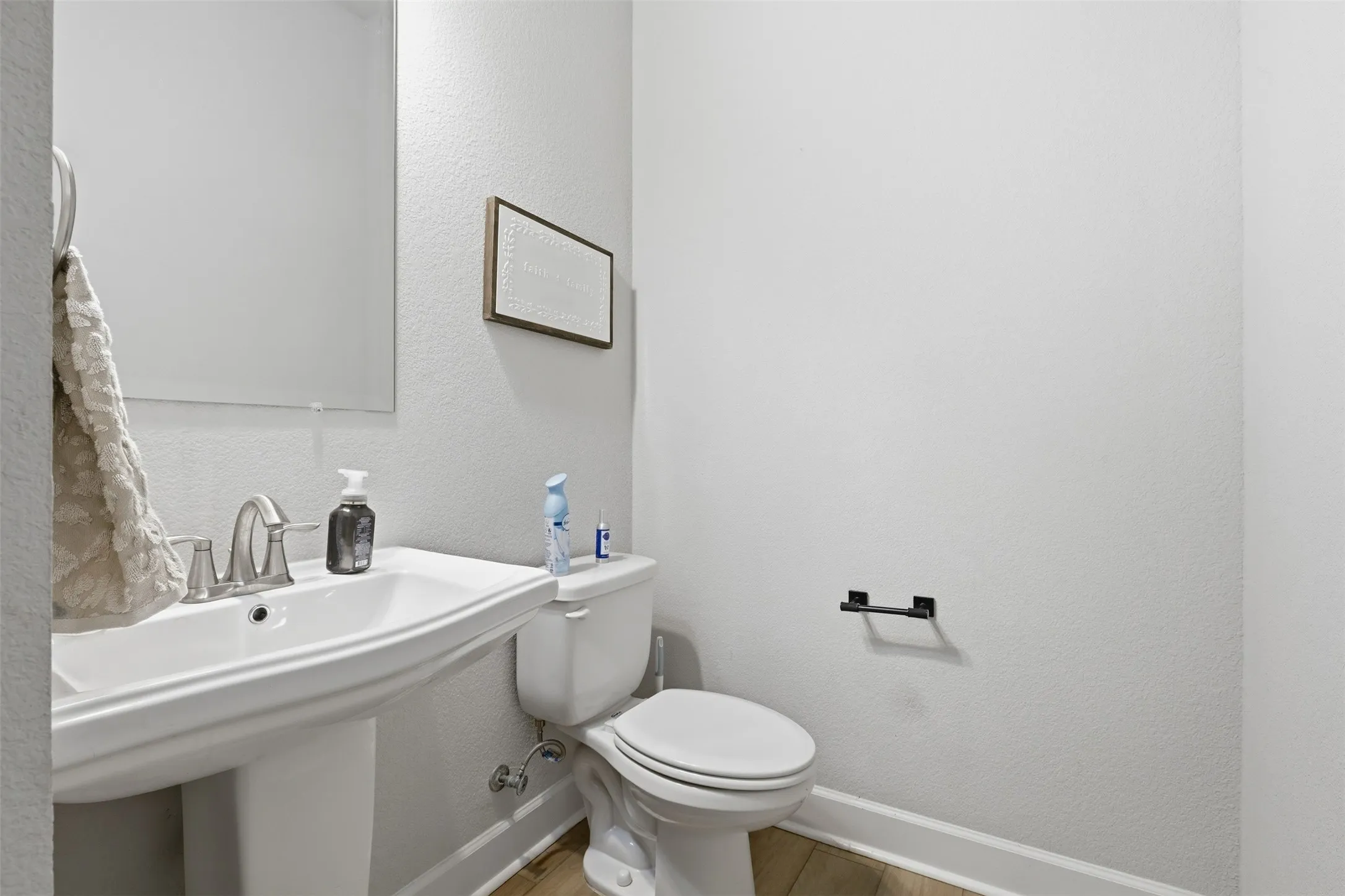 Single Family Residence For Sale in Parker County , 14017 Green Hook Road, Fort Worth, Texas 76008, 4 Bedroom, 4 Bathroom, 3 Garage spaces, 3,180 Sqft, built in 2019, mls#21317430, Real Estate Agent in Fort Worth, Homes For Sale in Parker county, Homes For Sale in Fort Worth, Realtor in Fort Worth Texas, Real Estate Brokerage Independent Realty Texas, Luminita Cordes Realtor