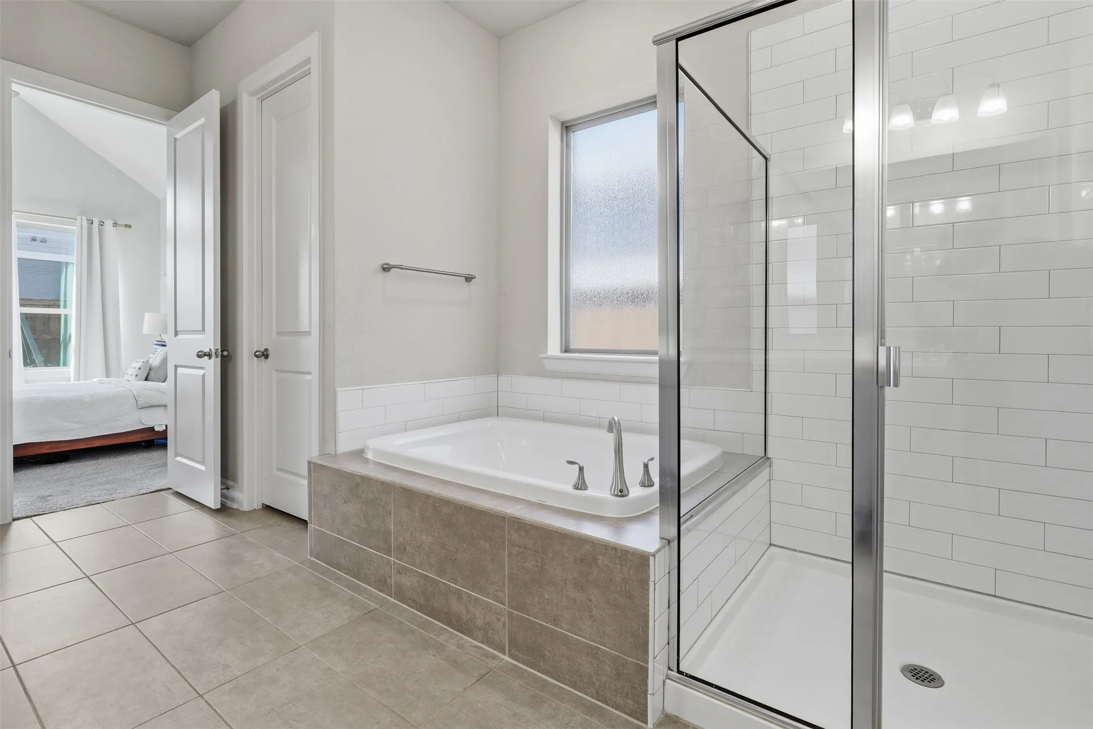 Single Family Residence For Sale in Parker County , 14017 Green Hook Road, Fort Worth, Texas 76008, 4 Bedroom, 4 Bathroom, 3 Garage spaces, 3,180 Sqft, built in 2019, mls#21317430, Real Estate Agent in Fort Worth, Homes For Sale in Parker county, Homes For Sale in Fort Worth, Realtor in Fort Worth Texas, Real Estate Brokerage Independent Realty Texas, Luminita Cordes Realtor
