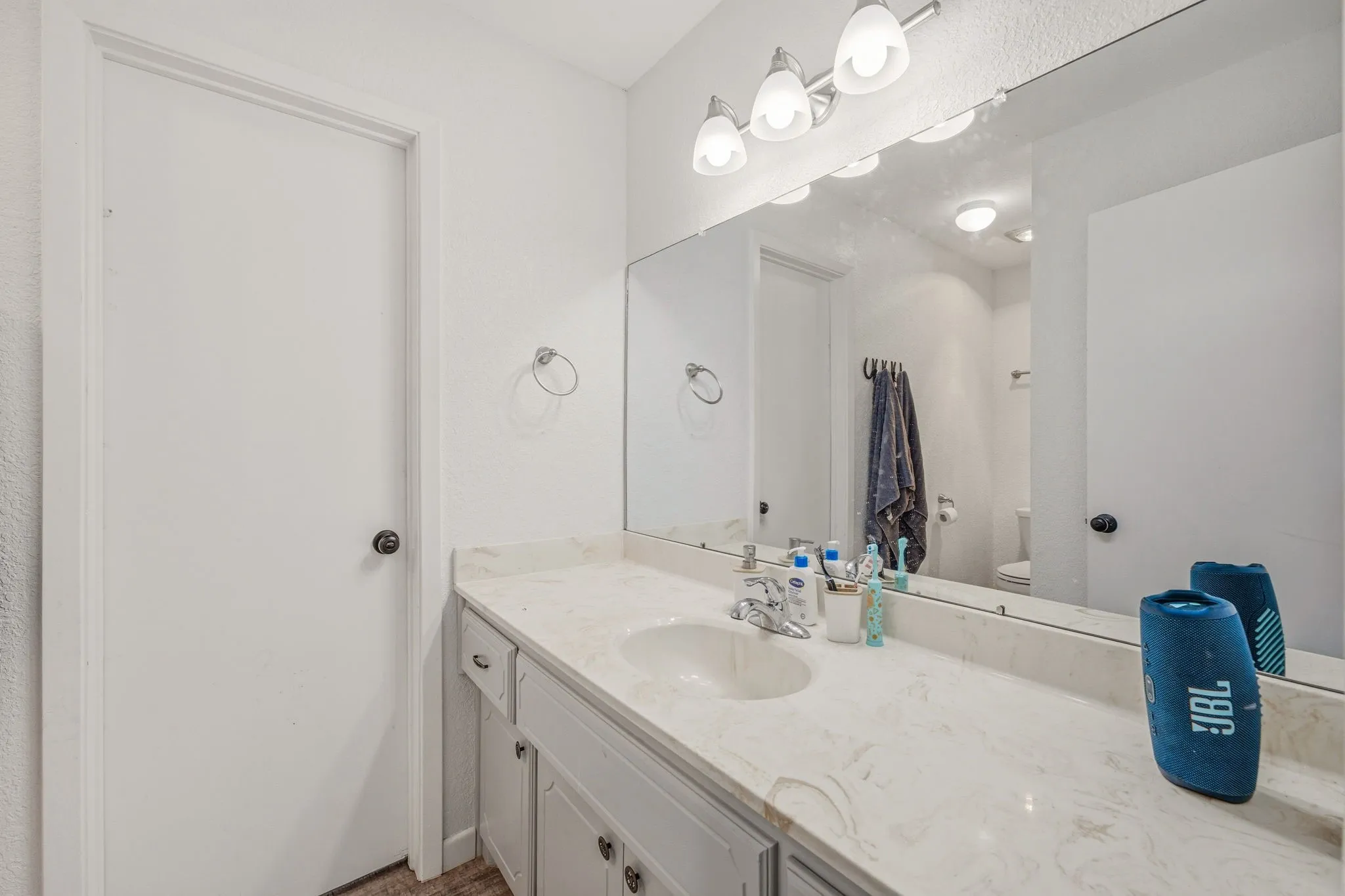 Single Family Residence For Sale in Young County , 1331 Medlan Chapel Road, Graham, Texas 76450, 3 Bedroom, 2 Bathroom, Garage spaces, 1,874 Sqft, built in 1987, mls#21311955, Real Estate Agent in Graham, Homes For Sale in Young county, Homes For Sale in Graham, Realtor in Graham Texas, Real Estate Brokerage Independent Realty Texas, Luminita Cordes Realtor