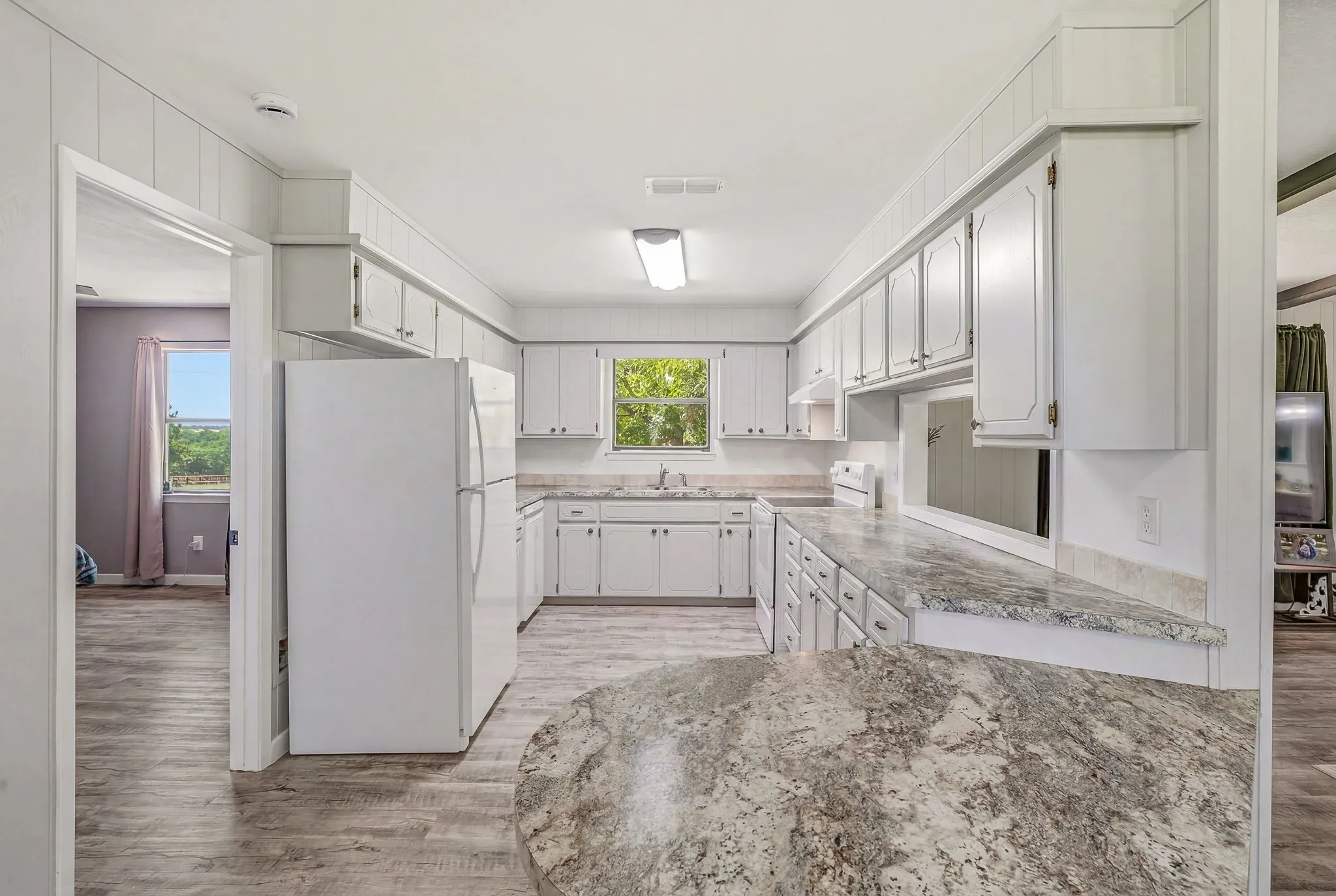 Single Family Residence For Sale in Young County , 1331 Medlan Chapel Road, Graham, Texas 76450, 3 Bedroom, 2 Bathroom, Garage spaces, 1,874 Sqft, built in 1987, mls#21311955, Real Estate Agent in Graham, Homes For Sale in Young county, Homes For Sale in Graham, Realtor in Graham Texas, Real Estate Brokerage Independent Realty Texas, Luminita Cordes Realtor
