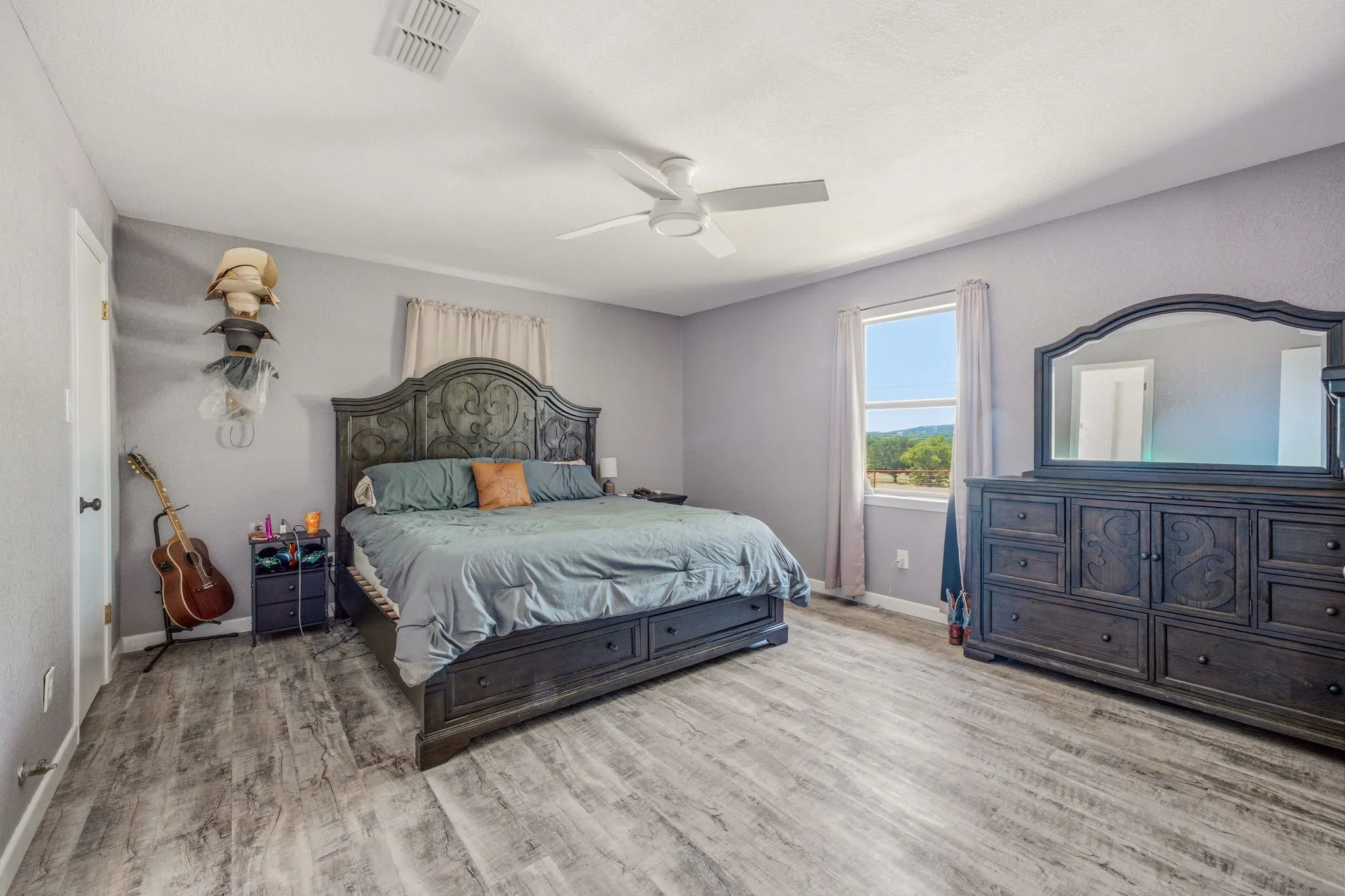Single Family Residence For Sale in Young County , 1331 Medlan Chapel Road, Graham, Texas 76450, 3 Bedroom, 2 Bathroom, Garage spaces, 1,874 Sqft, built in 1987, mls#21311955, Real Estate Agent in Graham, Homes For Sale in Young county, Homes For Sale in Graham, Realtor in Graham Texas, Real Estate Brokerage Independent Realty Texas, Luminita Cordes Realtor