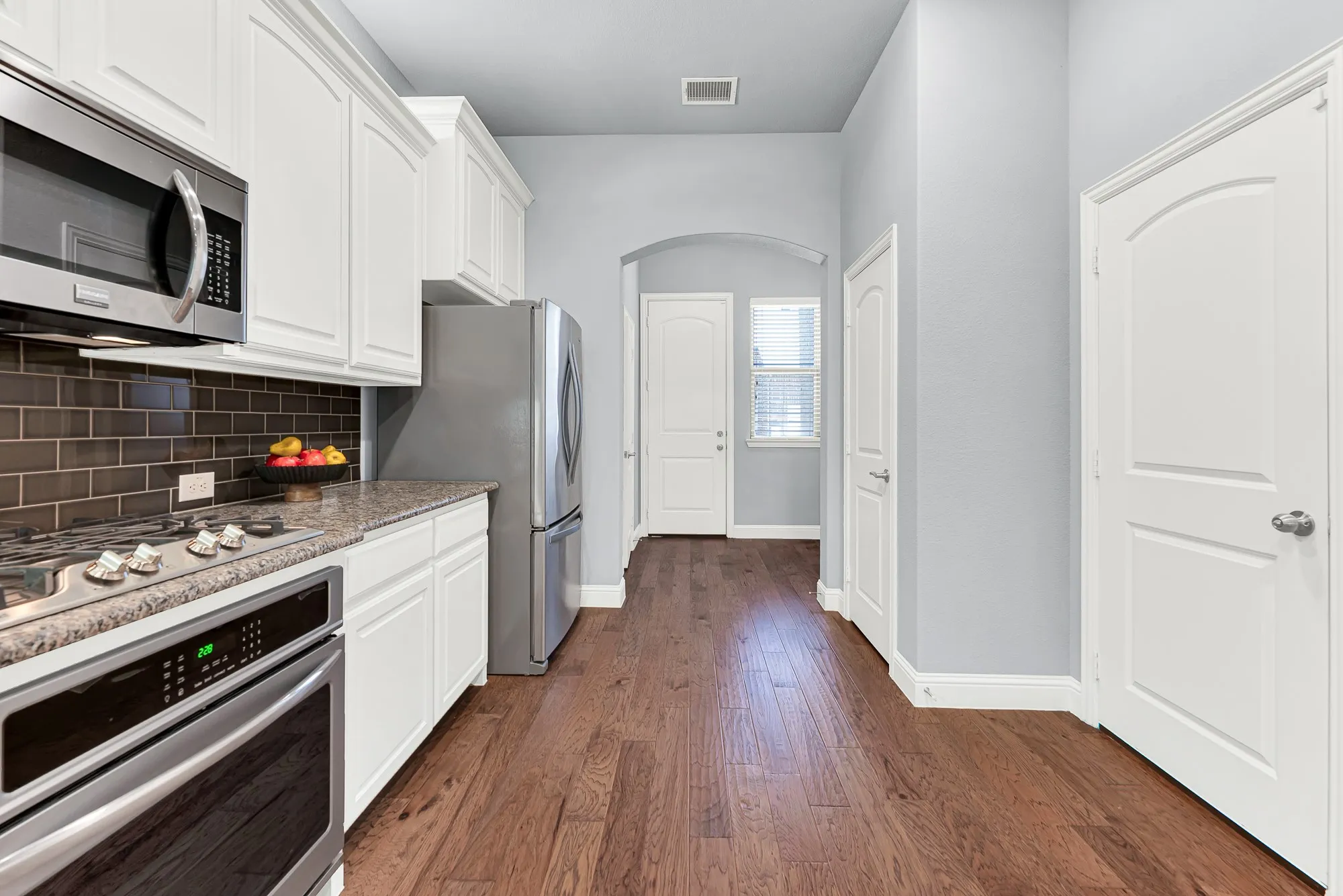 Townhouse For Sale in Denton County , 4666 Dozier Road B, Carrollton, Texas 75010, 3 Bedroom, 3 Bathroom, 2 Garage spaces, 2,124 Sqft, built in 2014, mls#21315746, Real Estate Agent in Carrollton, Homes For Sale in Denton county, Homes For Sale in Carrollton, Realtor in Carrollton Texas, Real Estate Brokerage Independent Realty Texas, Luminita Cordes Realtor